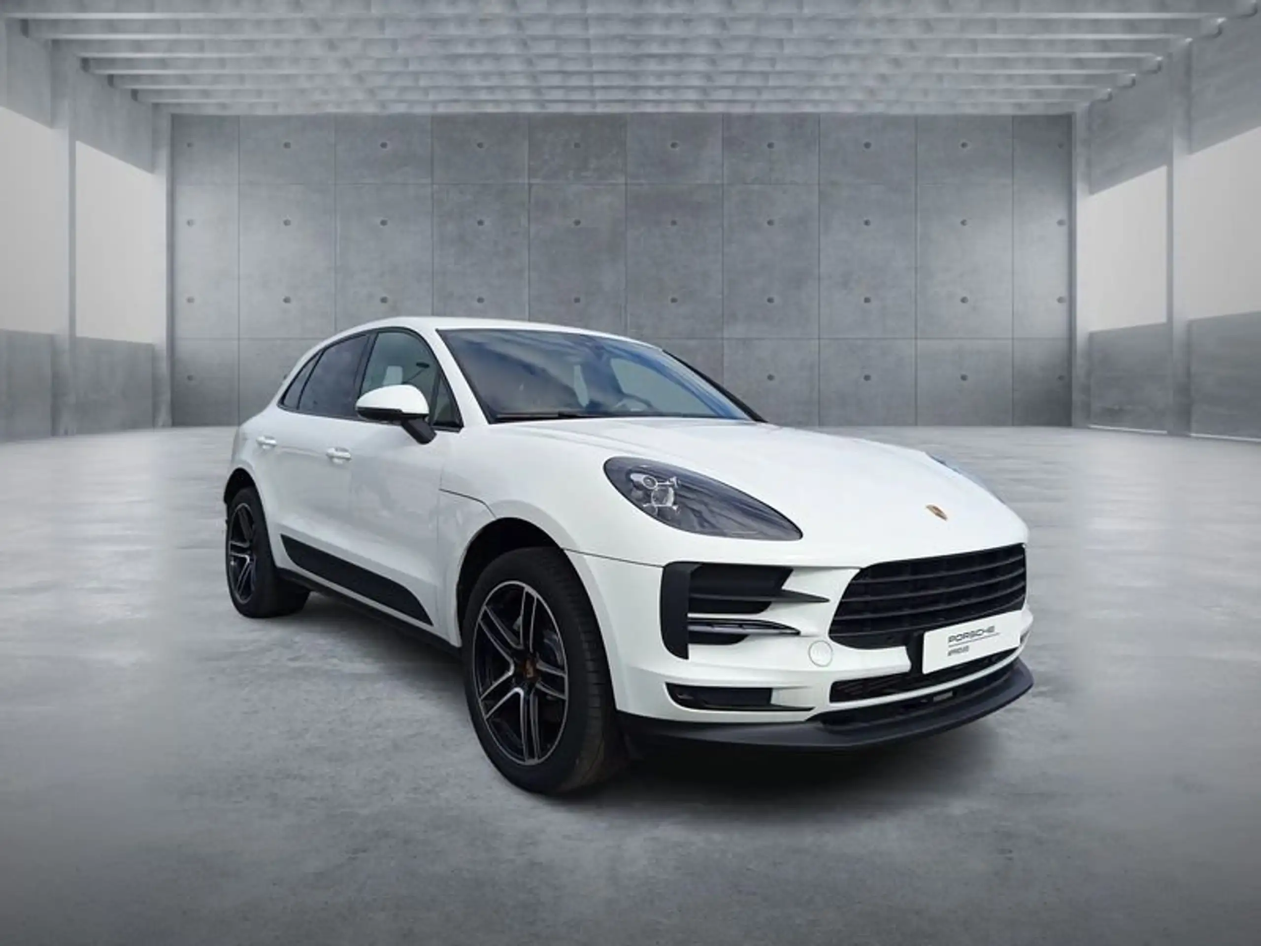 Porsche - Macan