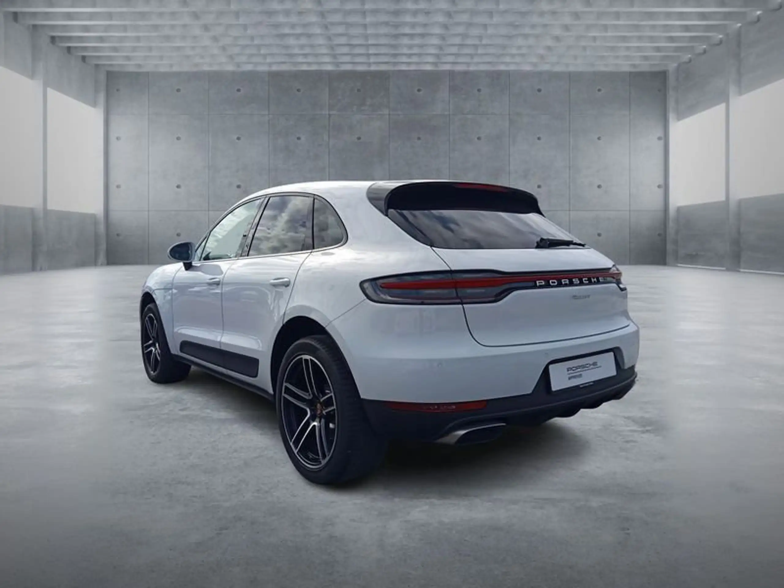 Porsche - Macan