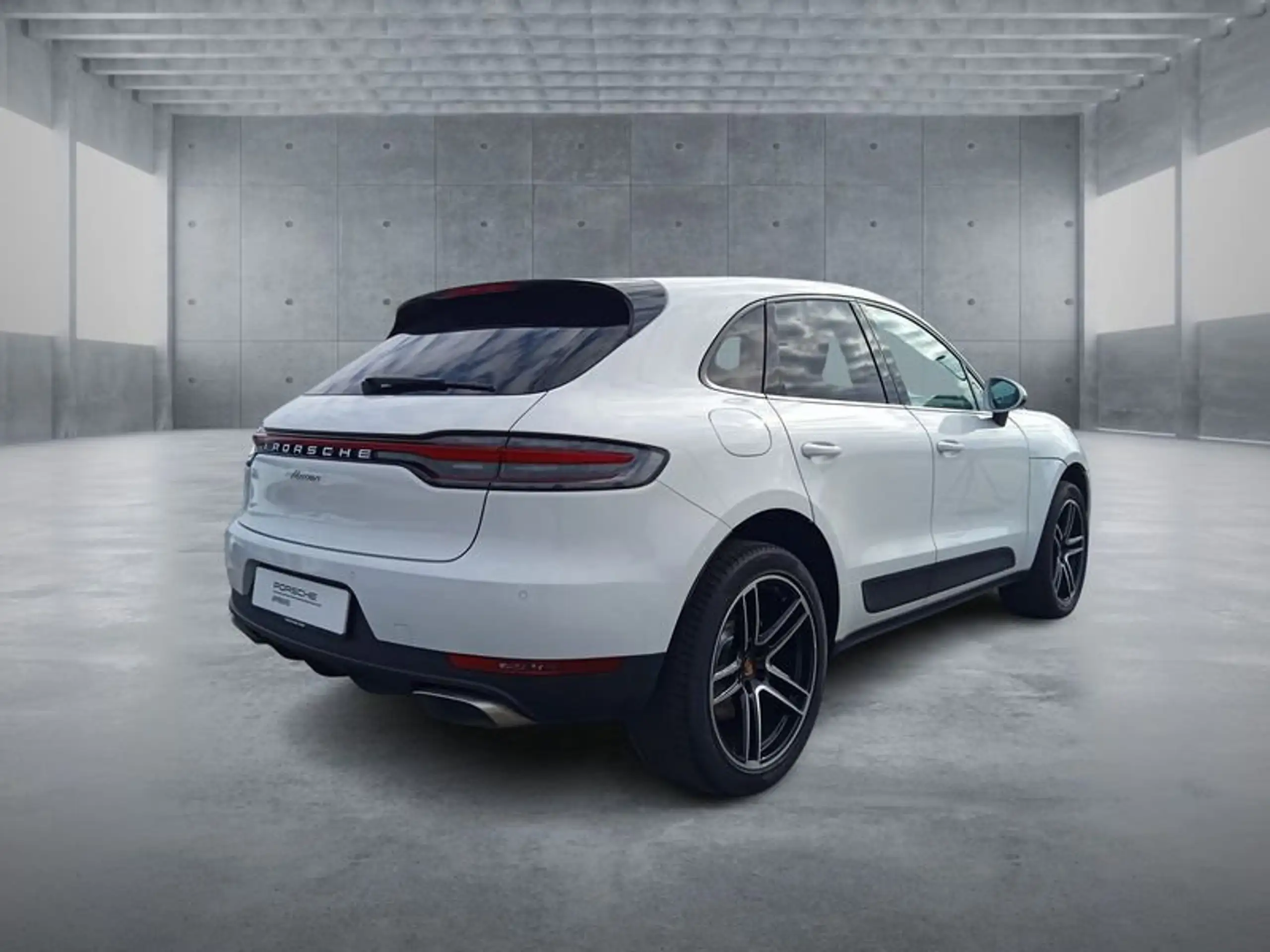 Porsche - Macan