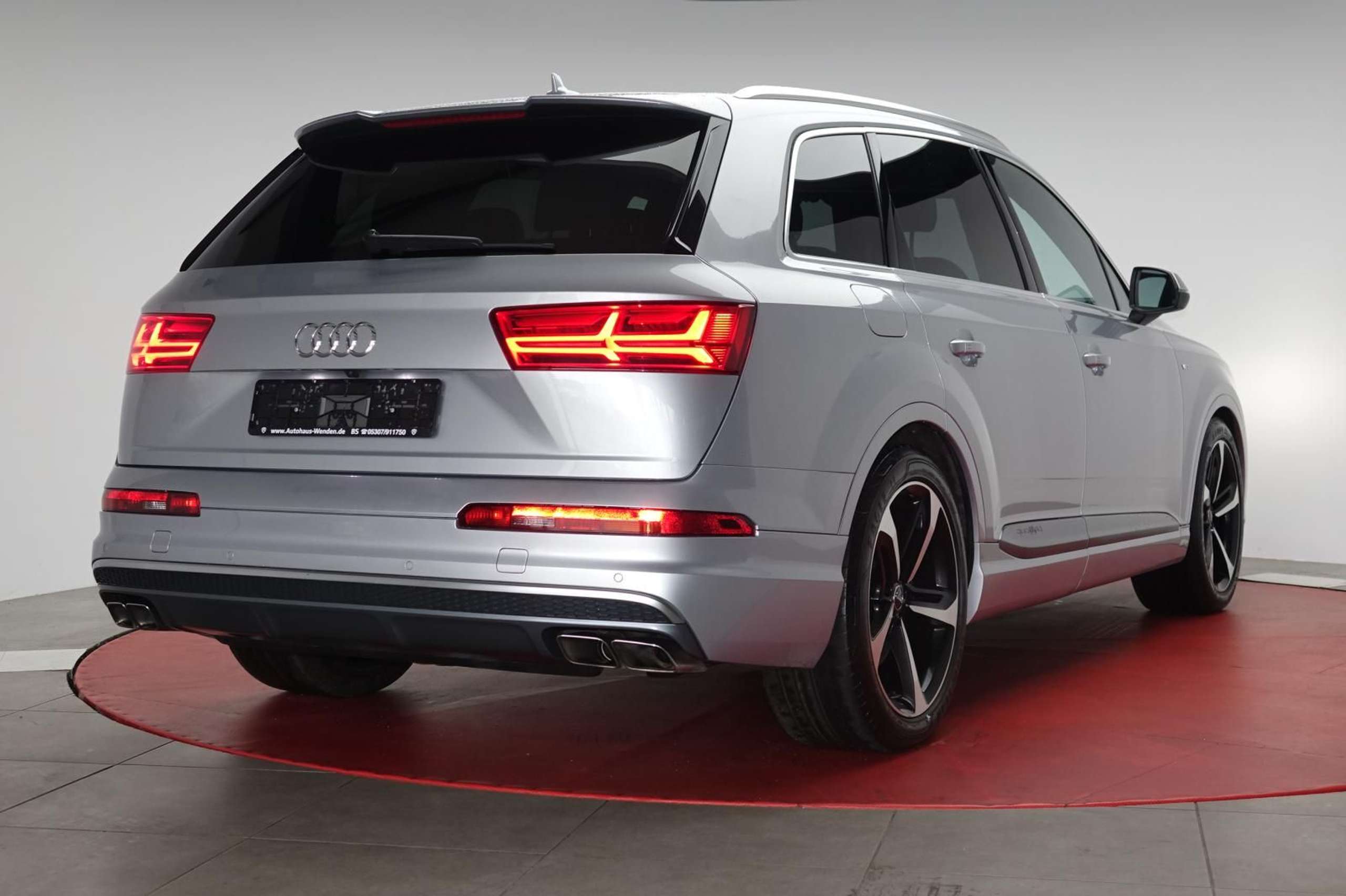 Audi - SQ7