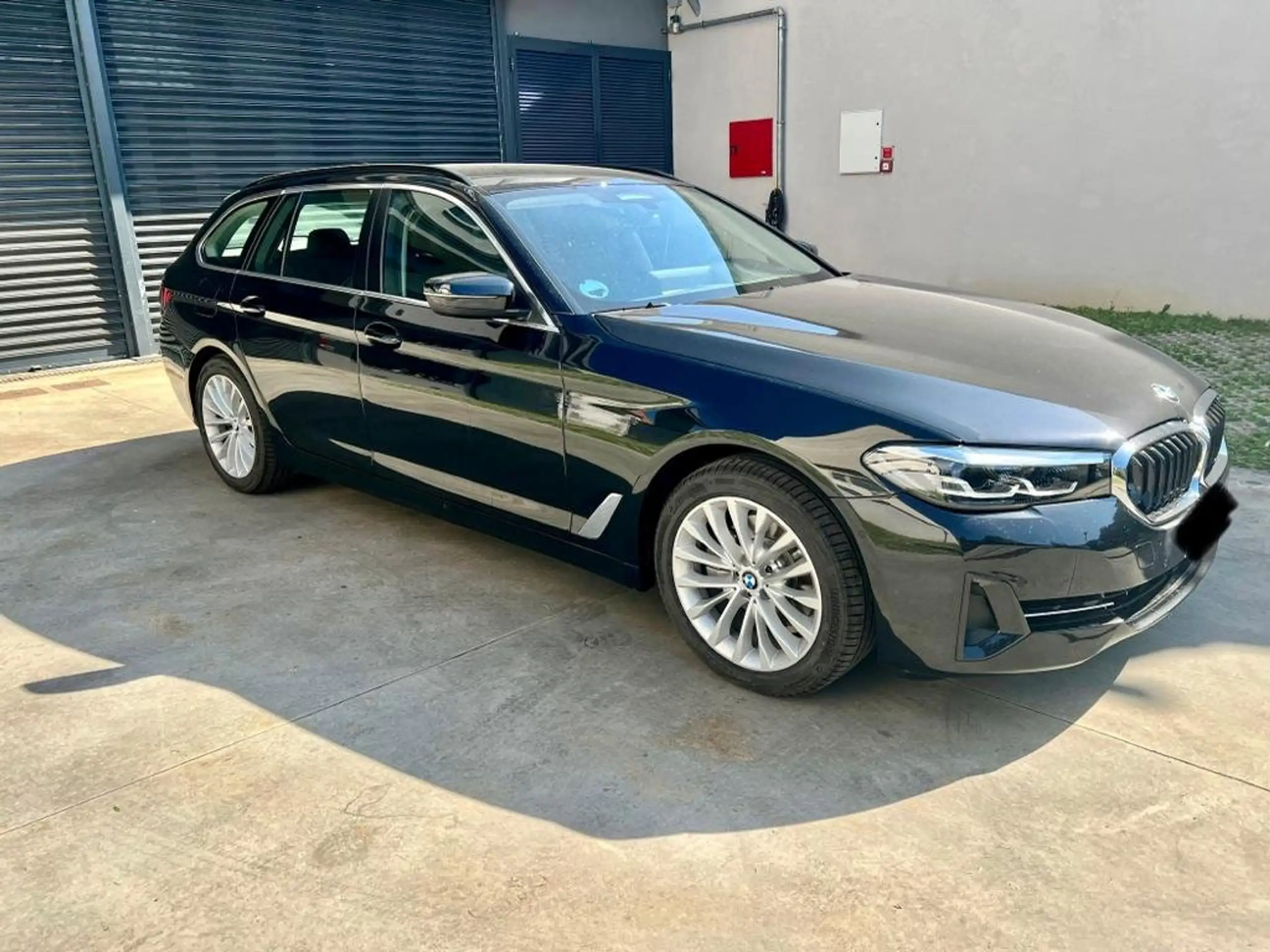 BMW - 520