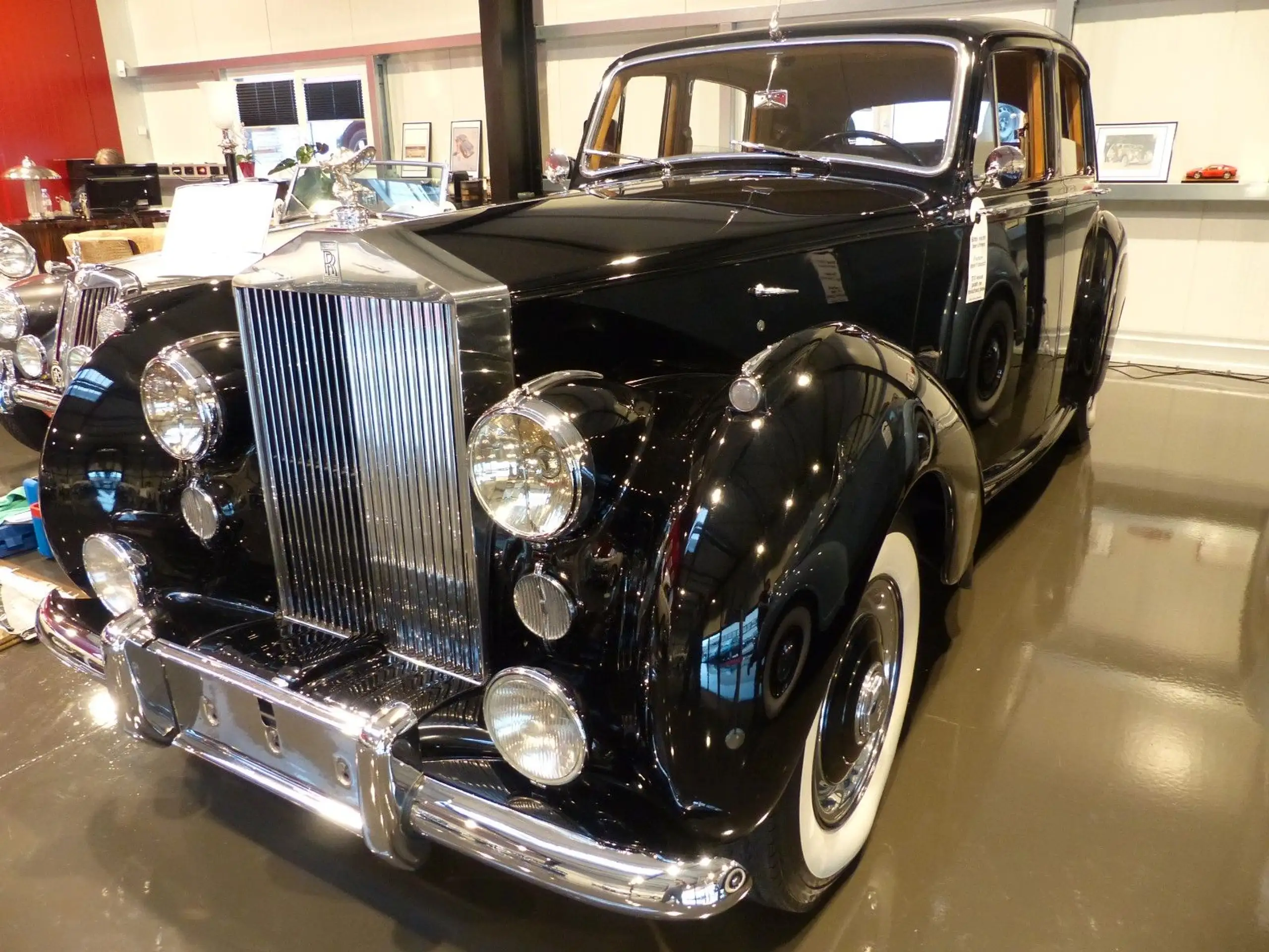 Rolls-Royce - Silver Dawn