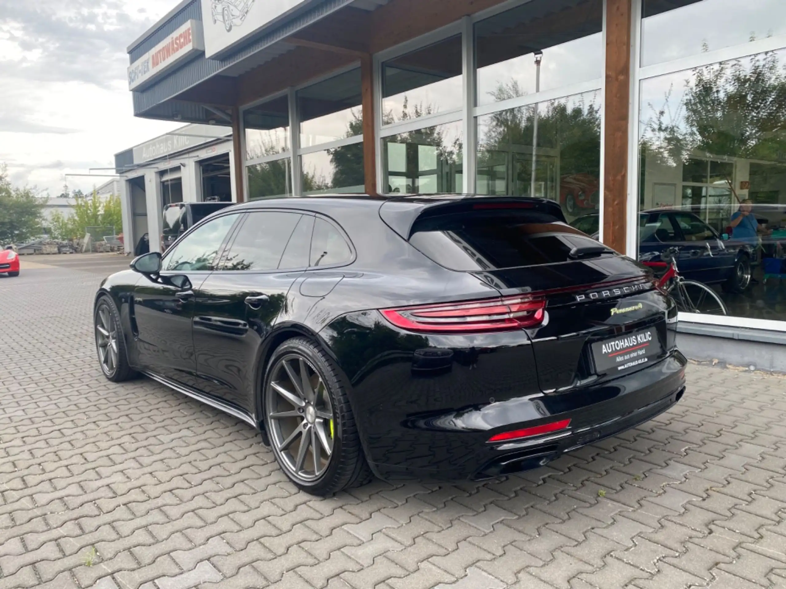 Porsche - Panamera