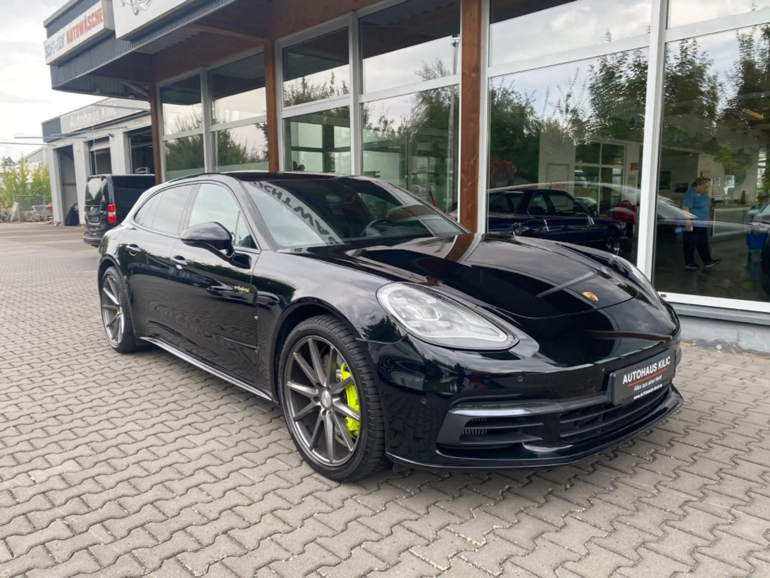 Porsche - Panamera