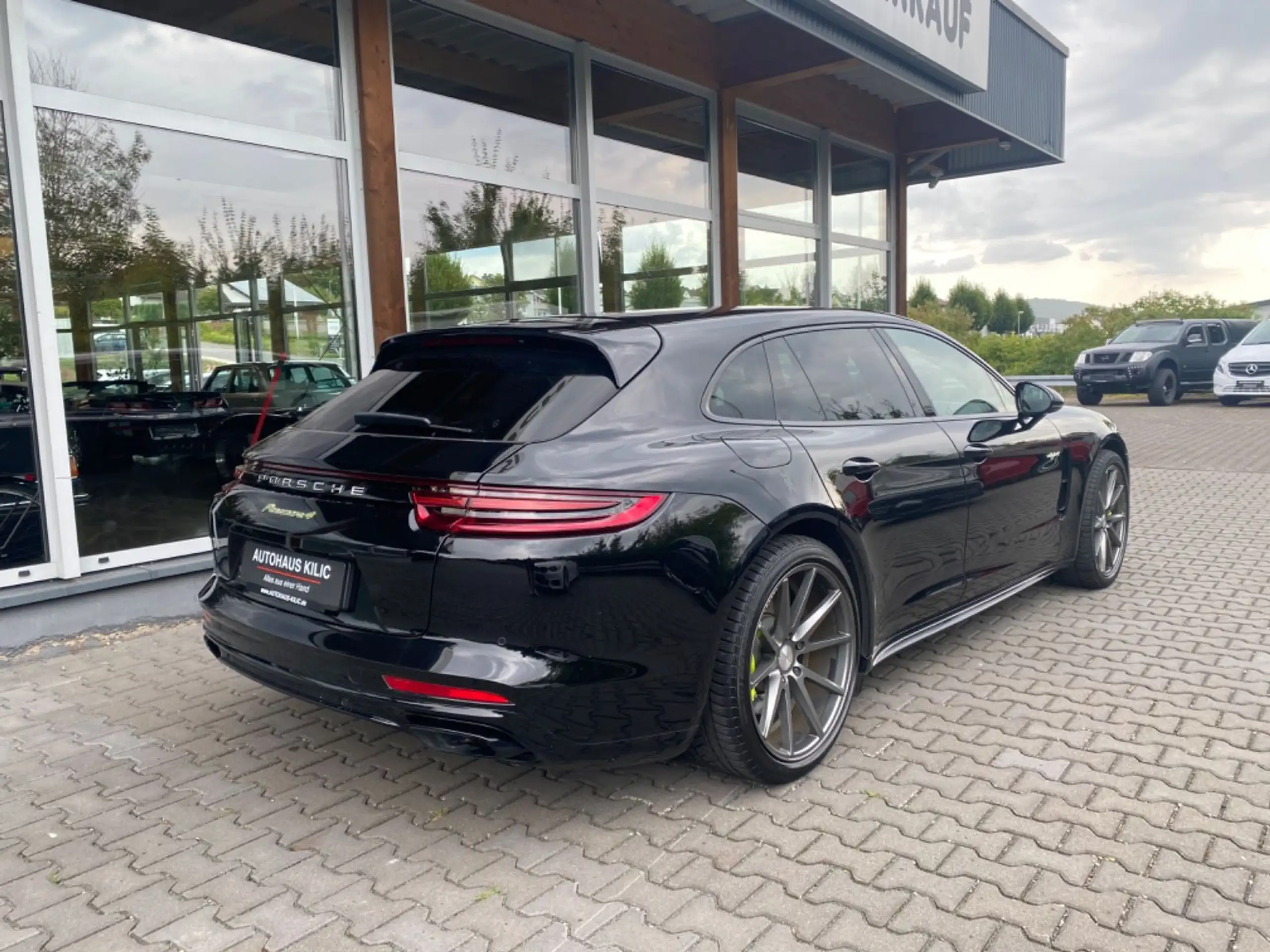 Porsche - Panamera