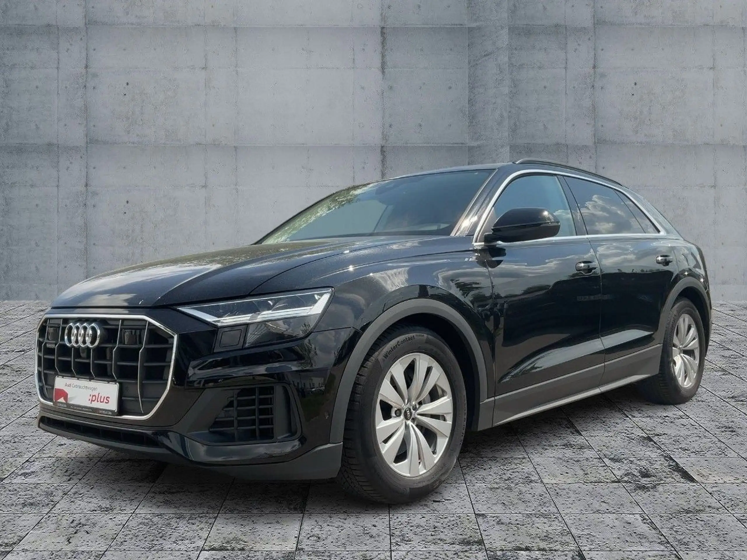 Audi - Q8