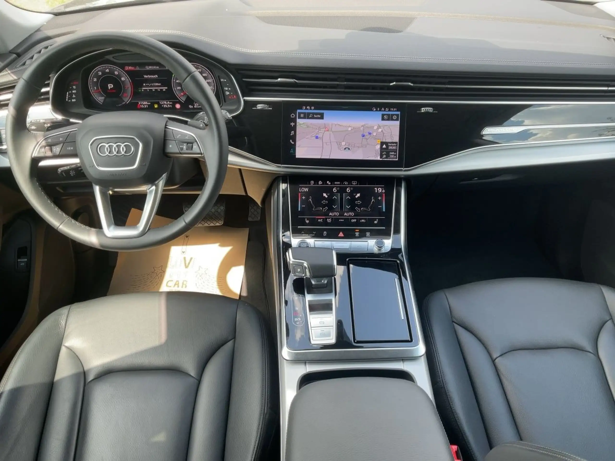 Audi - Q8