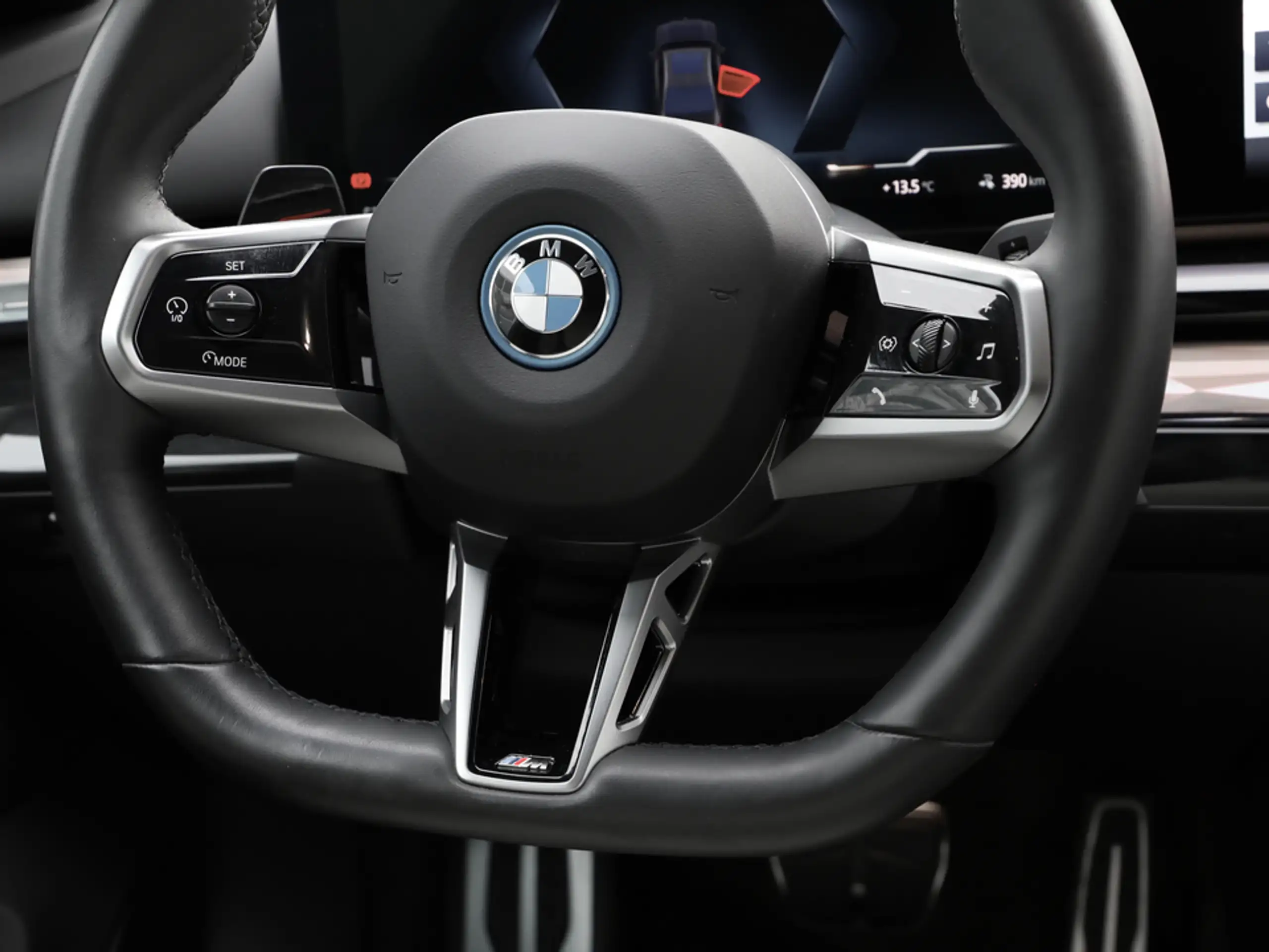 BMW - i5