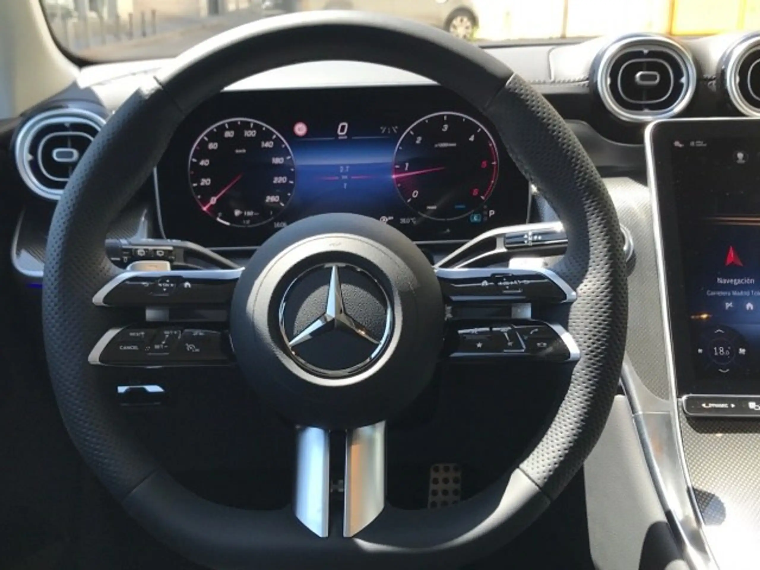 Mercedes-Benz - GLC 220