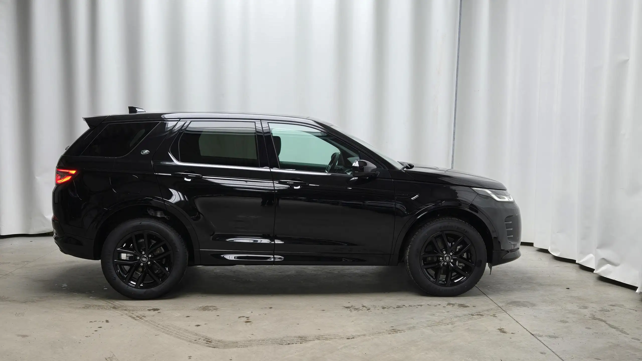 Land Rover - Discovery Sport