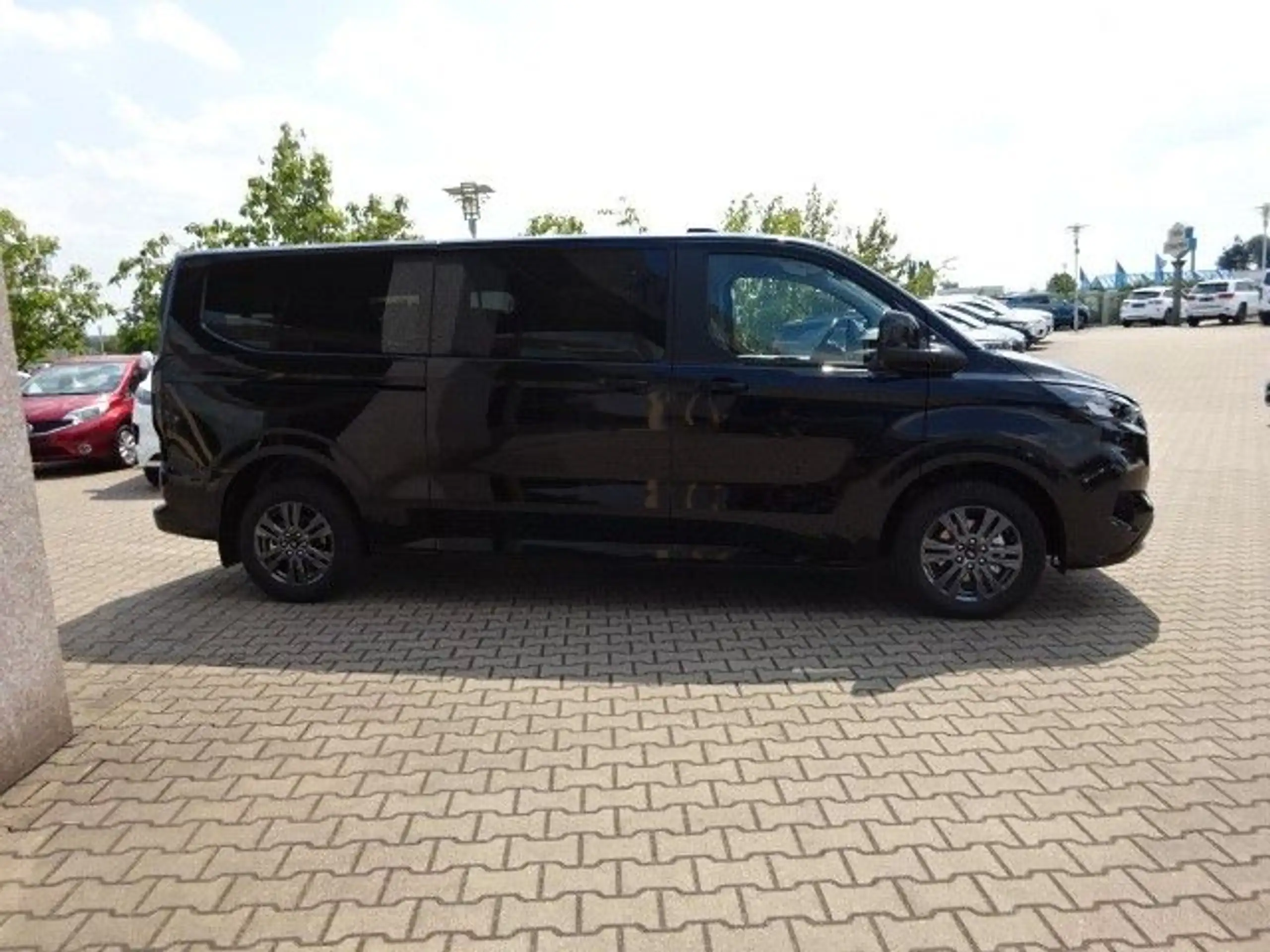 Ford - Tourneo Custom