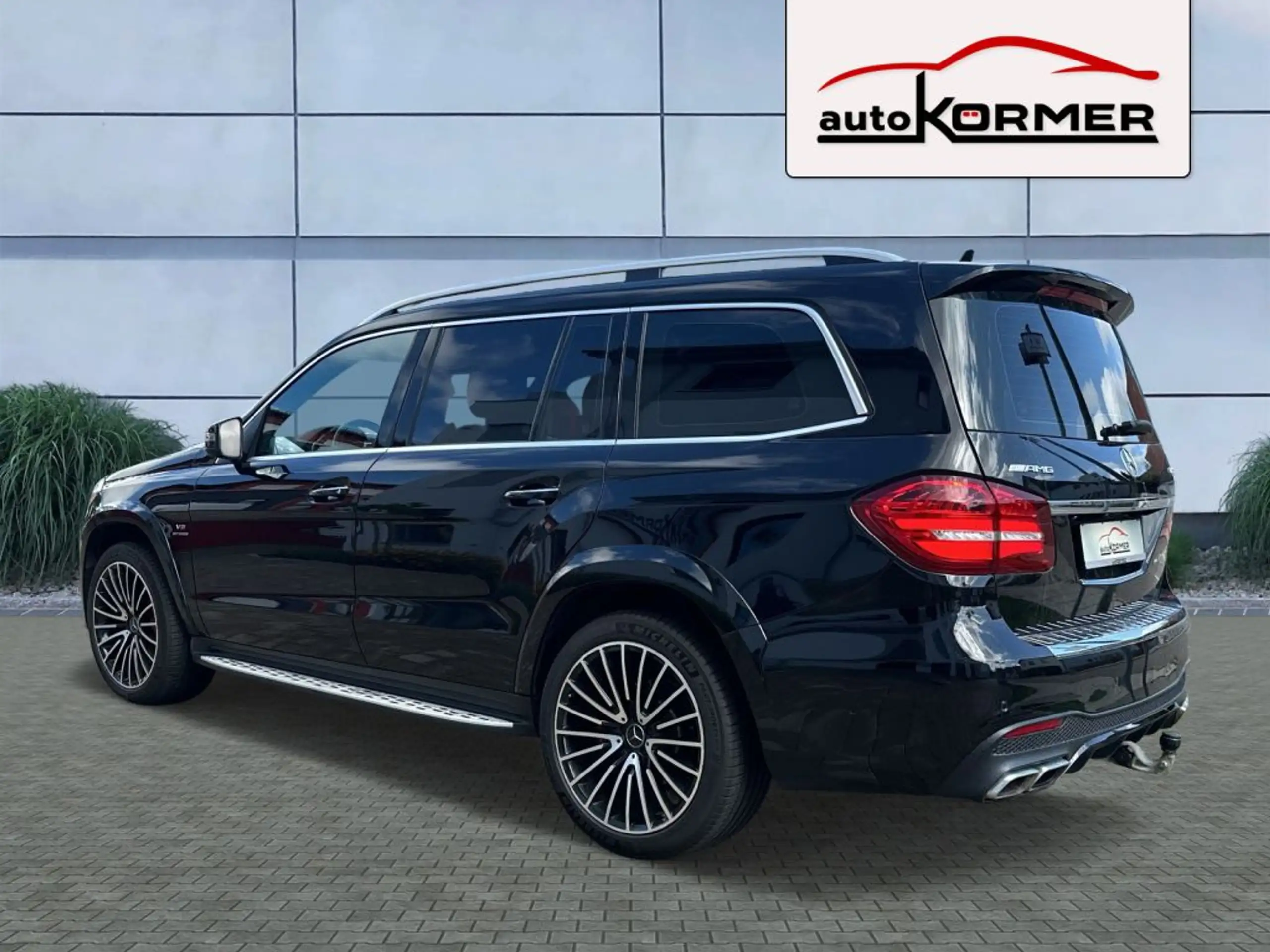 Mercedes-Benz - GLS 63 AMG