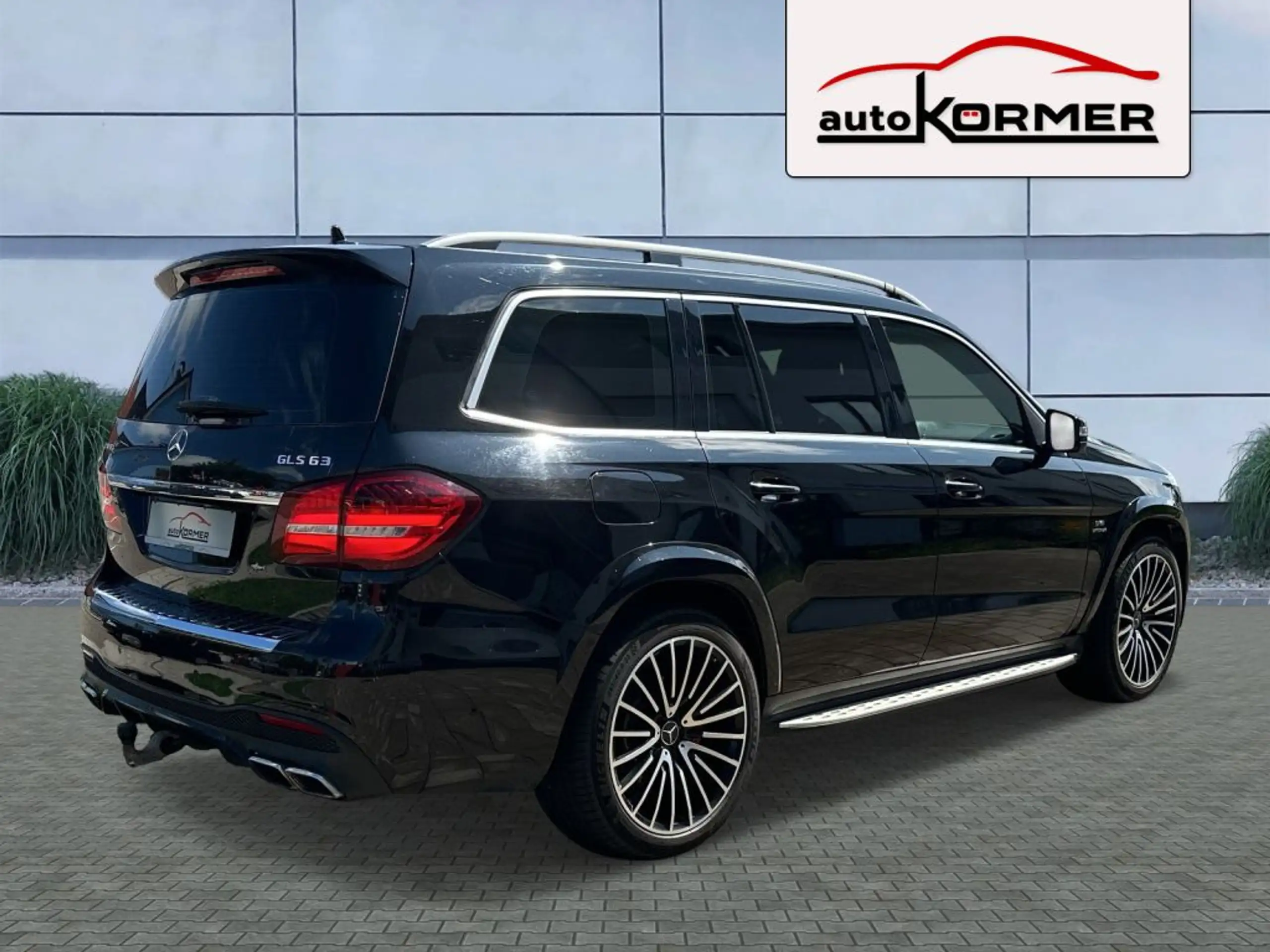 Mercedes-Benz - GLS 63 AMG