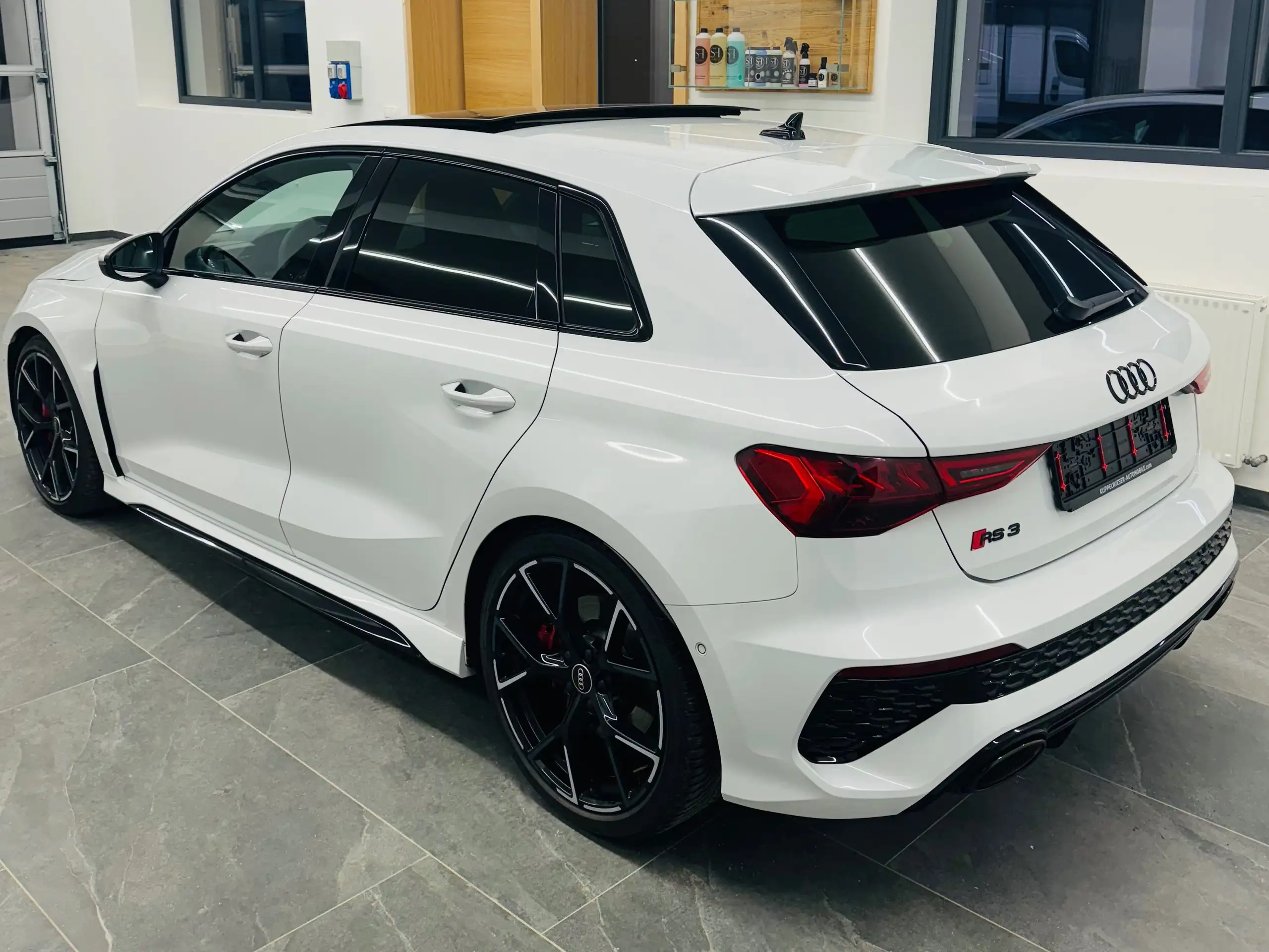 Audi - RS3