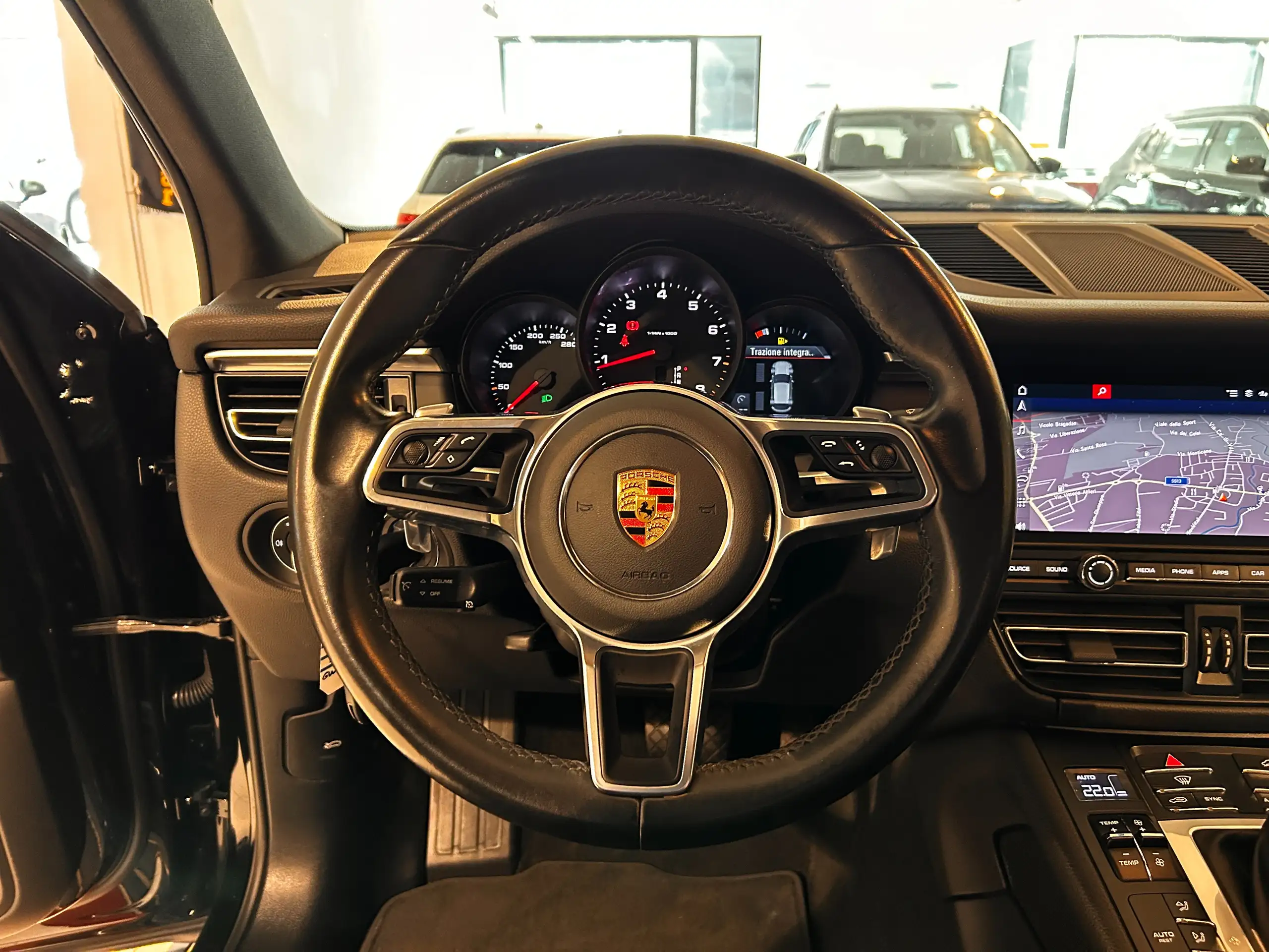 Porsche - Macan