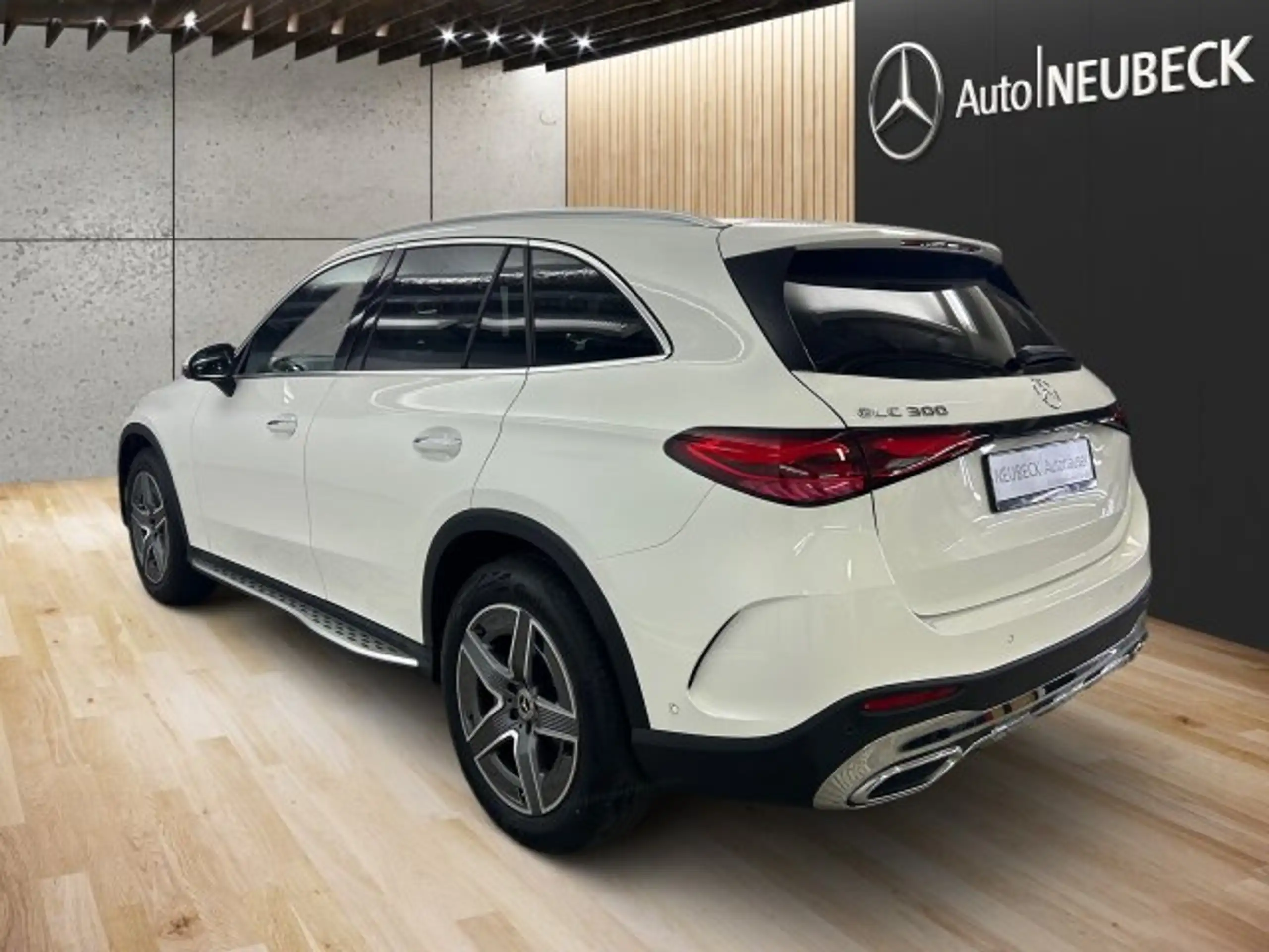 Mercedes-Benz - GLC 300