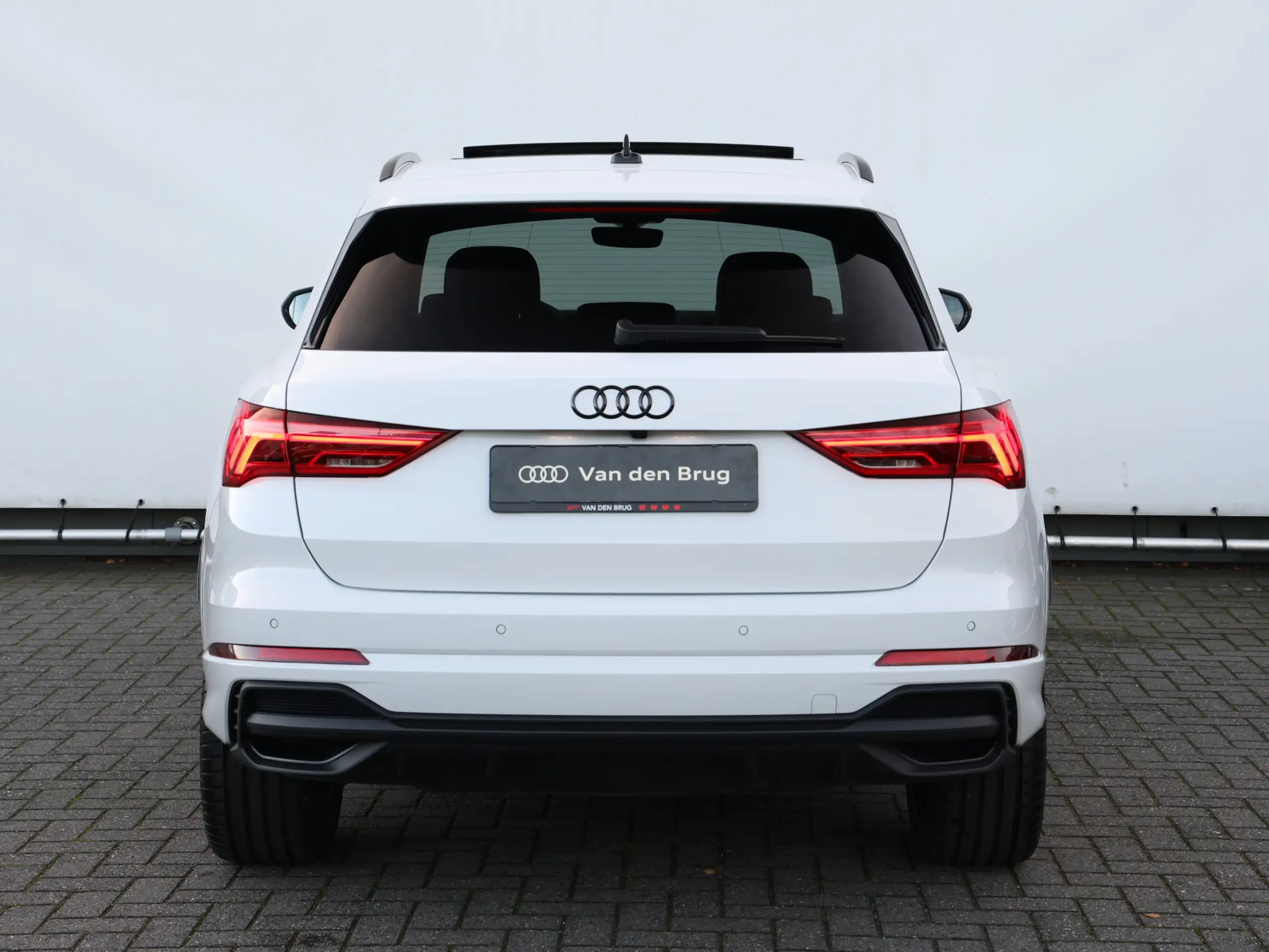 Audi - Q3