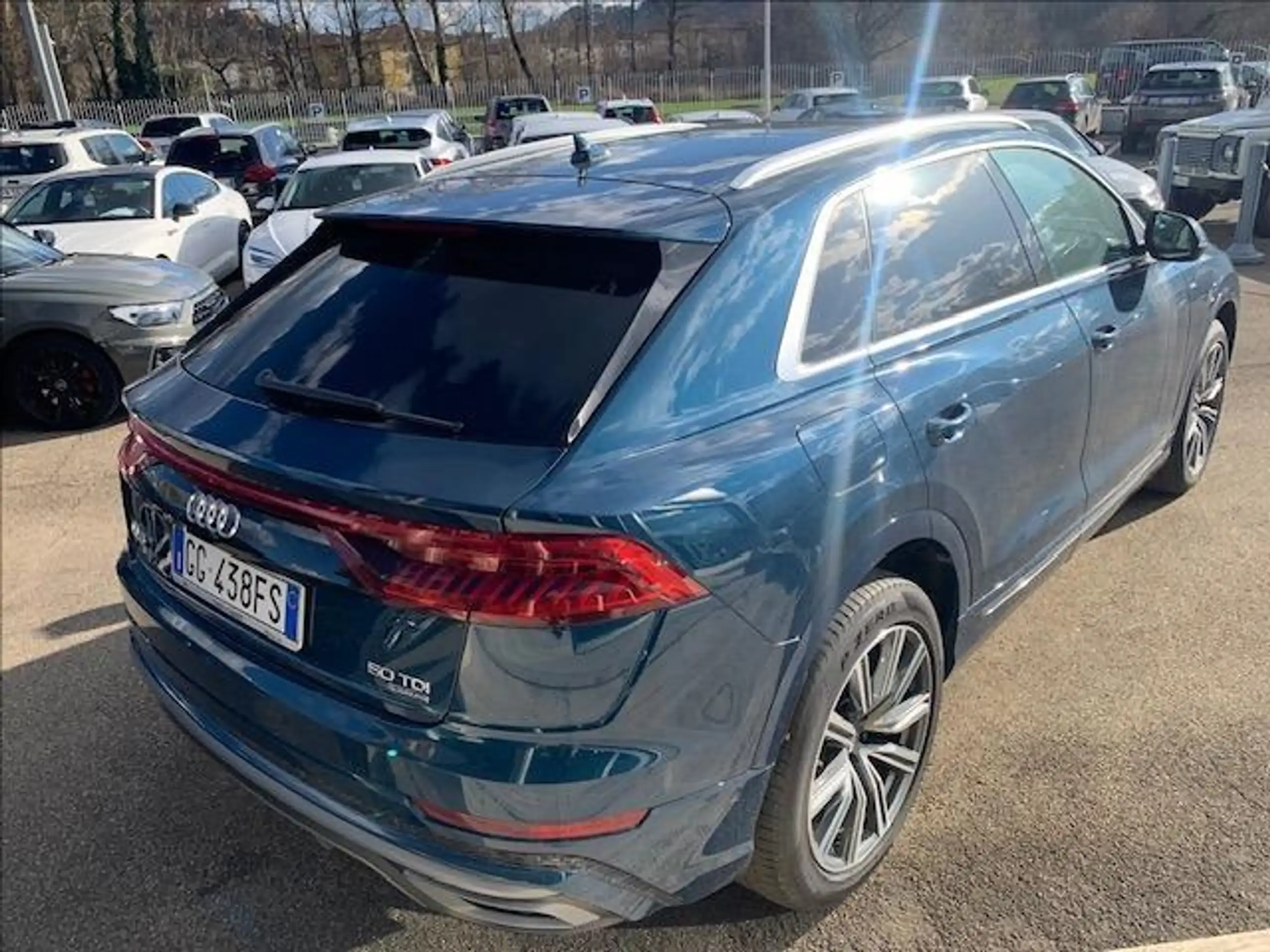 Audi - Q8