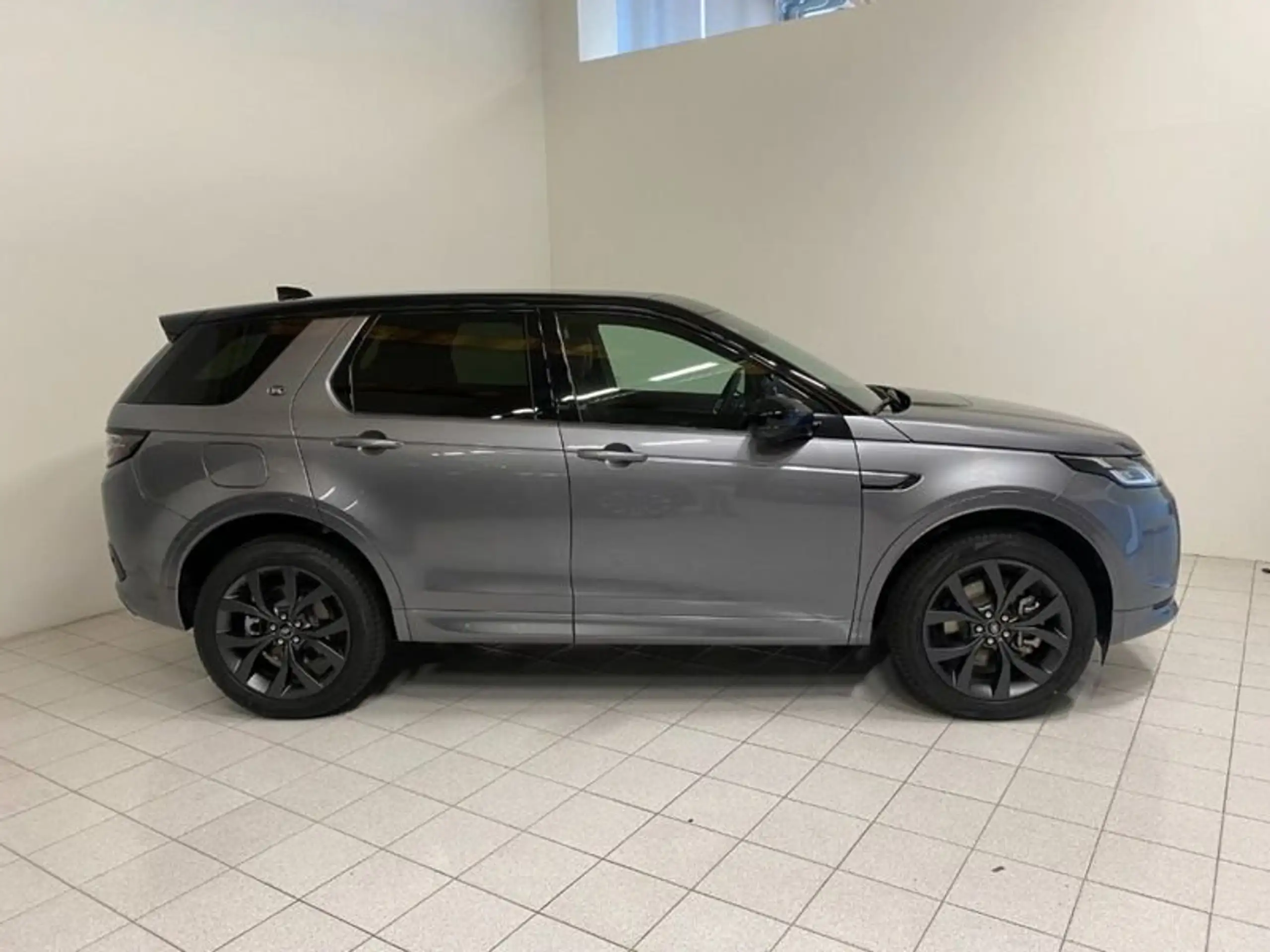 Land Rover - Discovery Sport