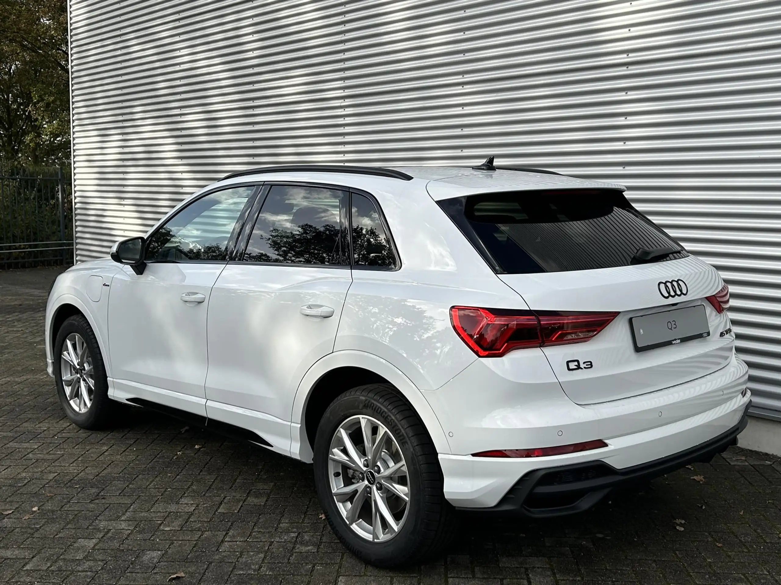 Audi - Q3