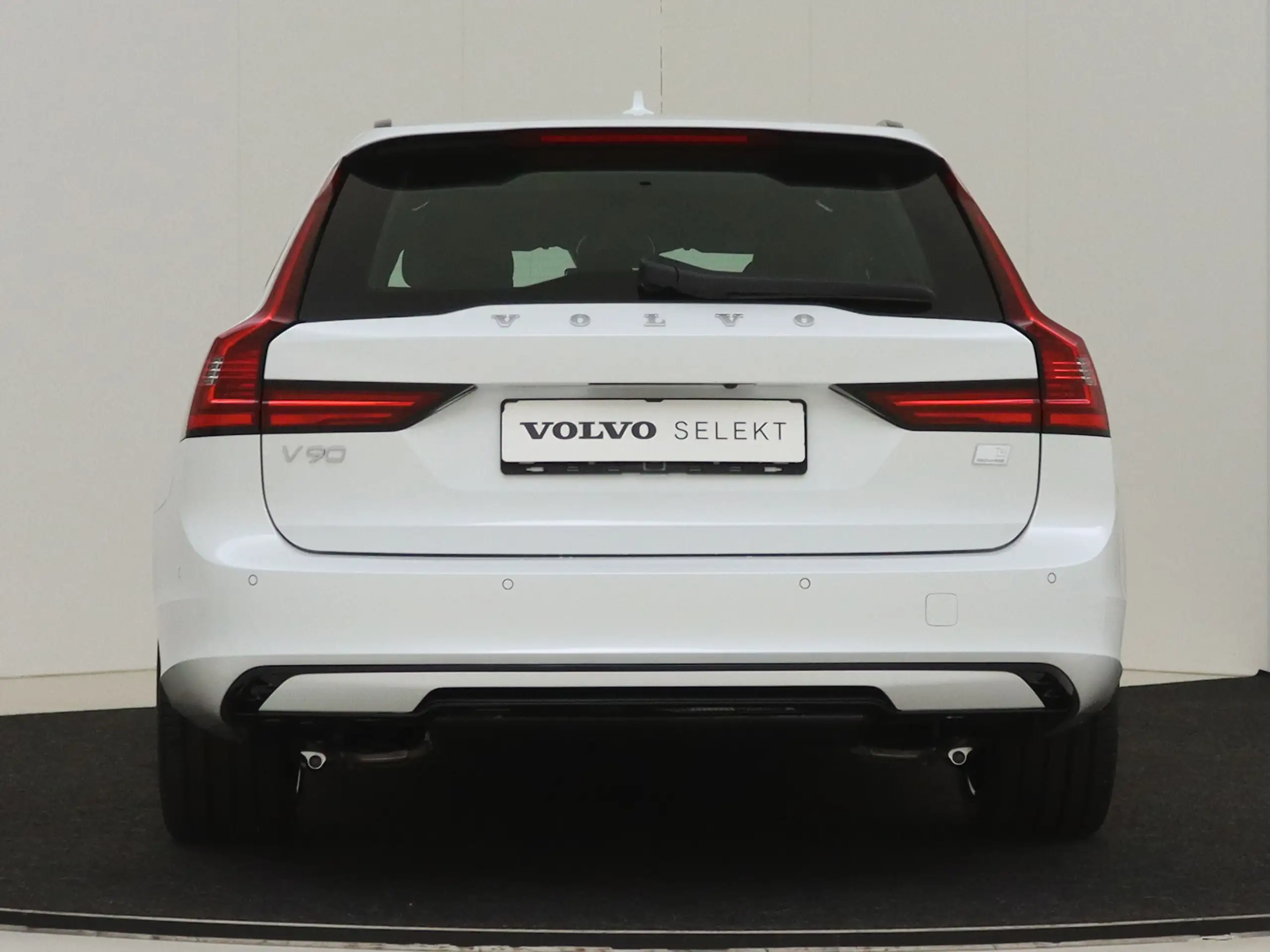 Volvo - V90