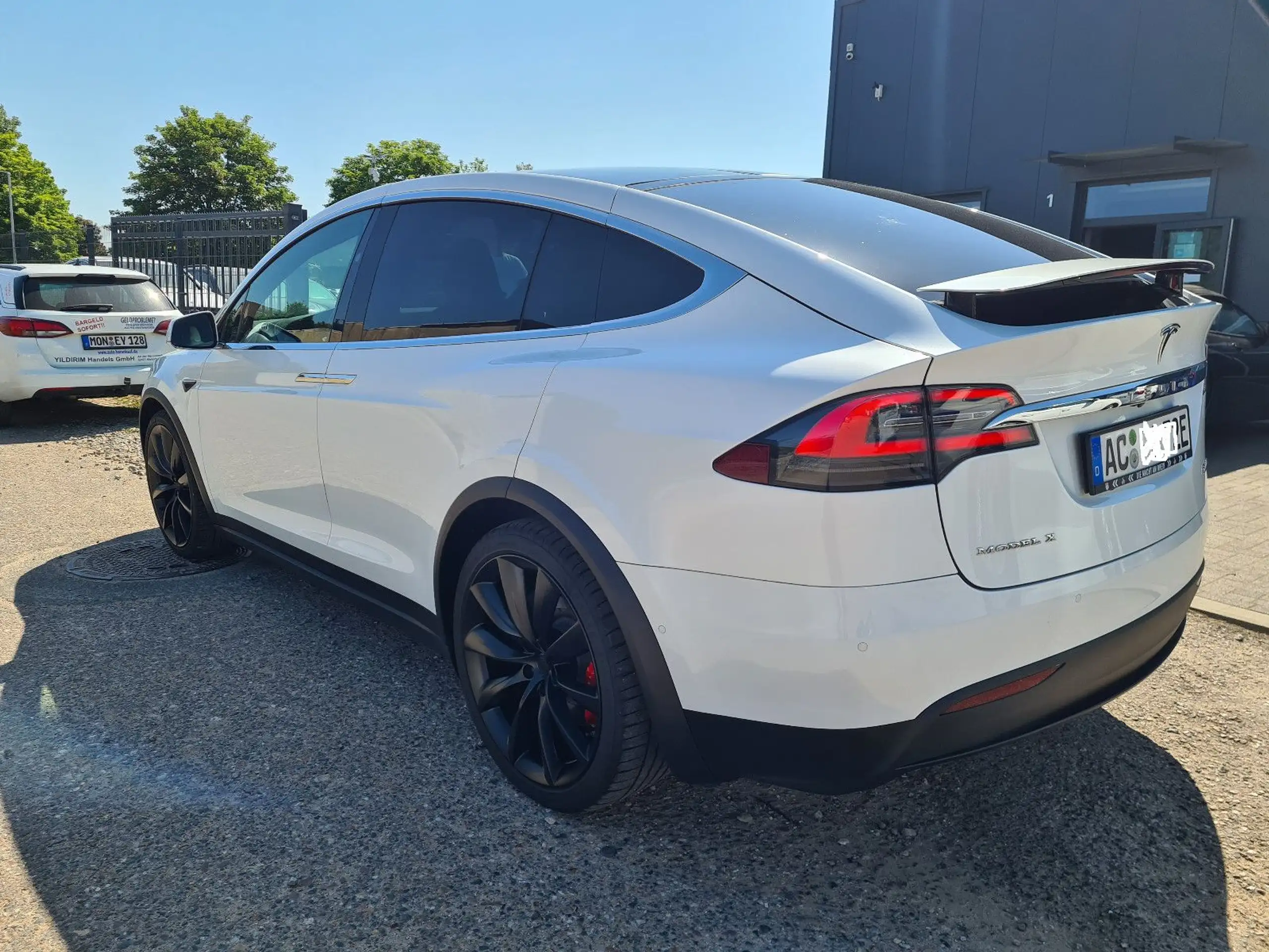 Tesla - Model X