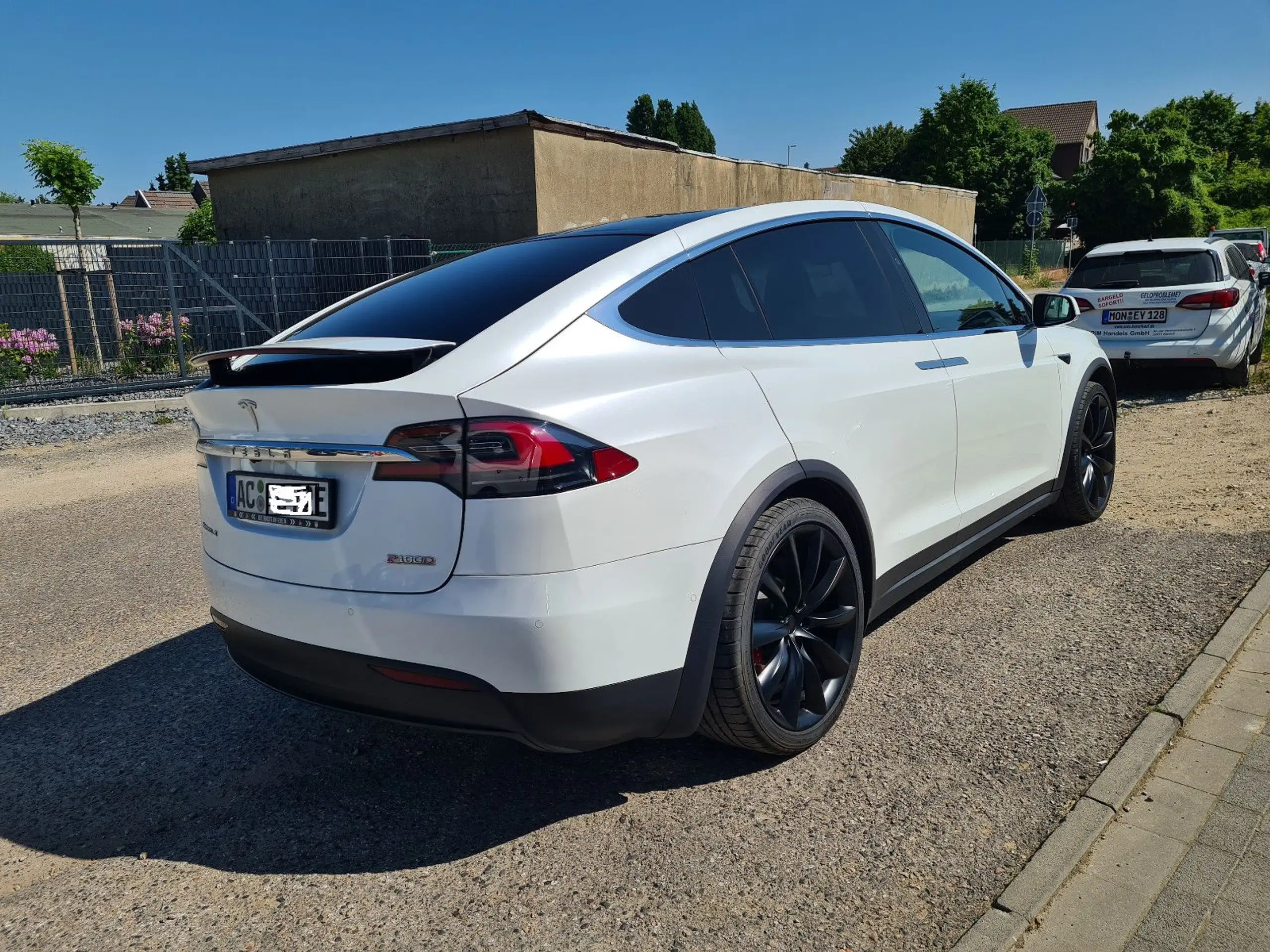 Tesla - Model X