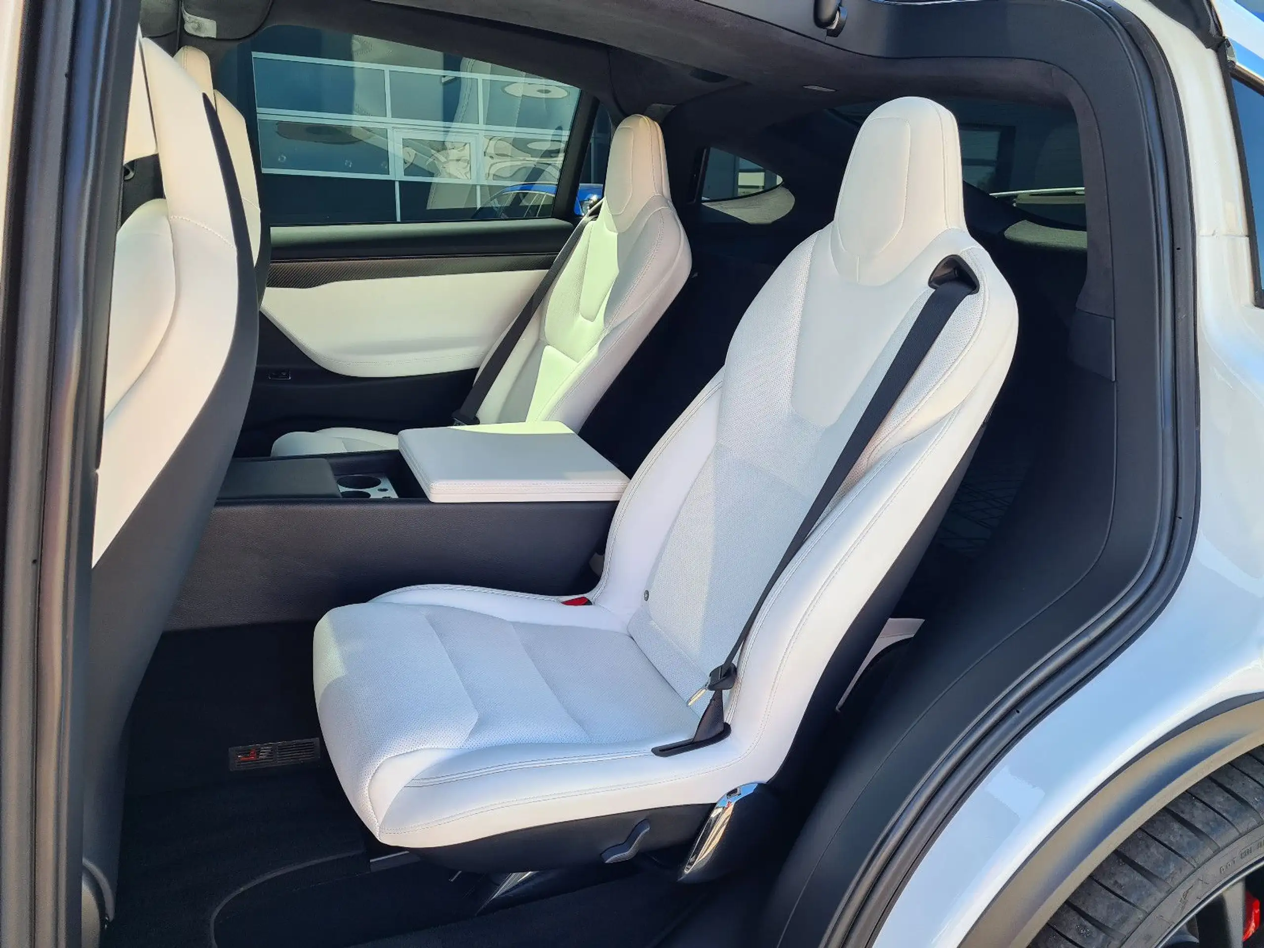 Tesla - Model X