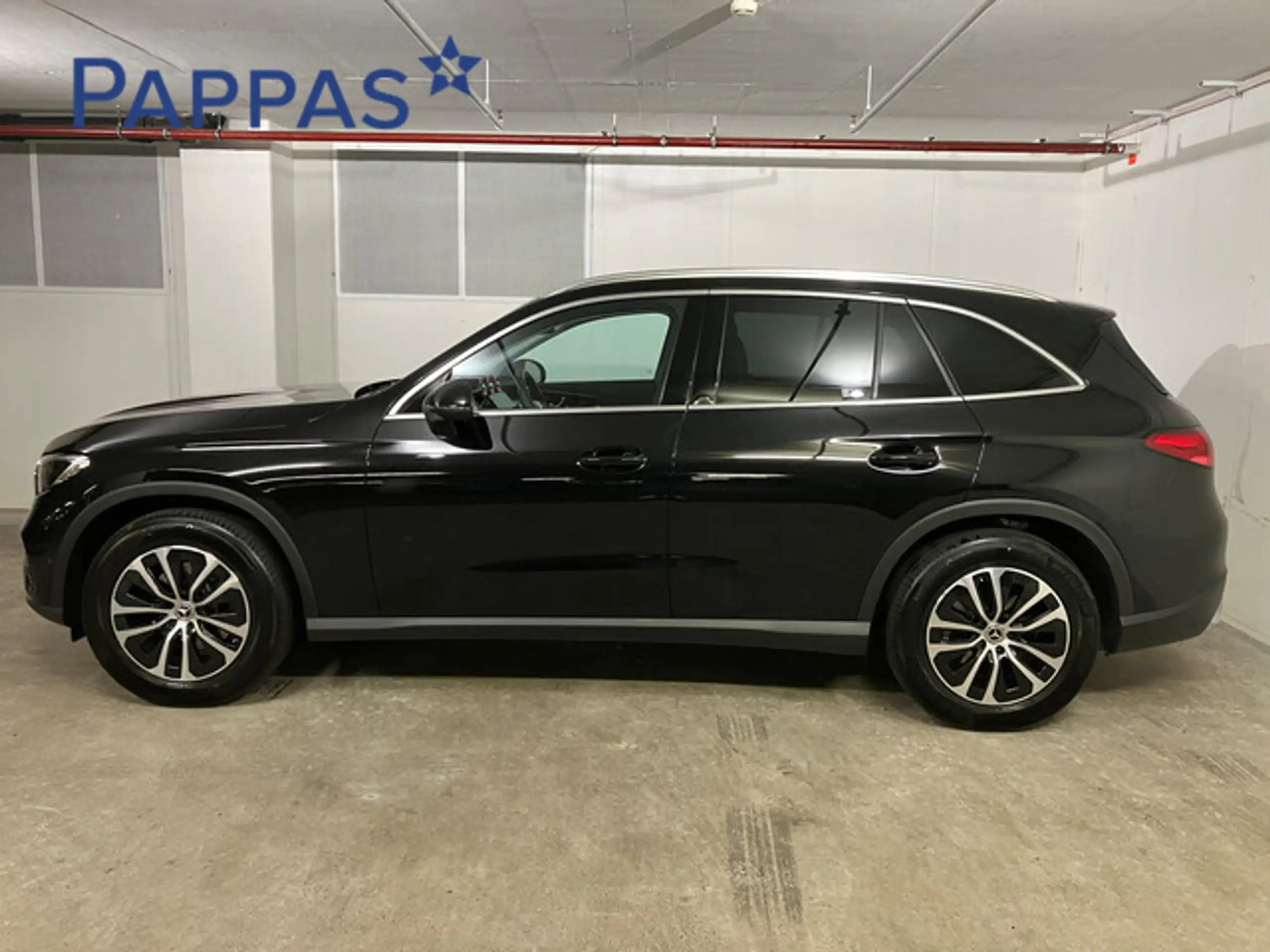 Mercedes-Benz - GLC 220