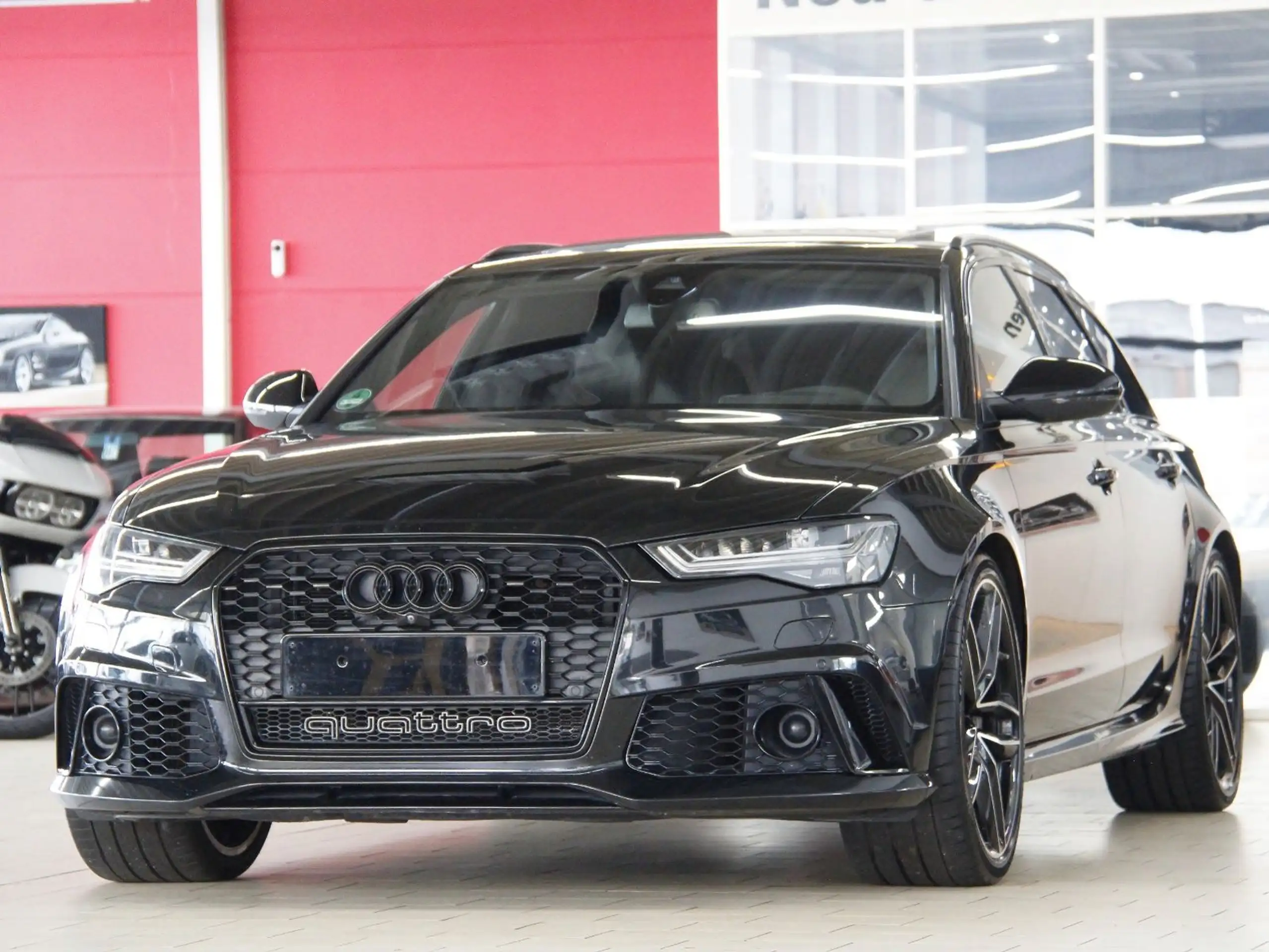 Audi - RS6