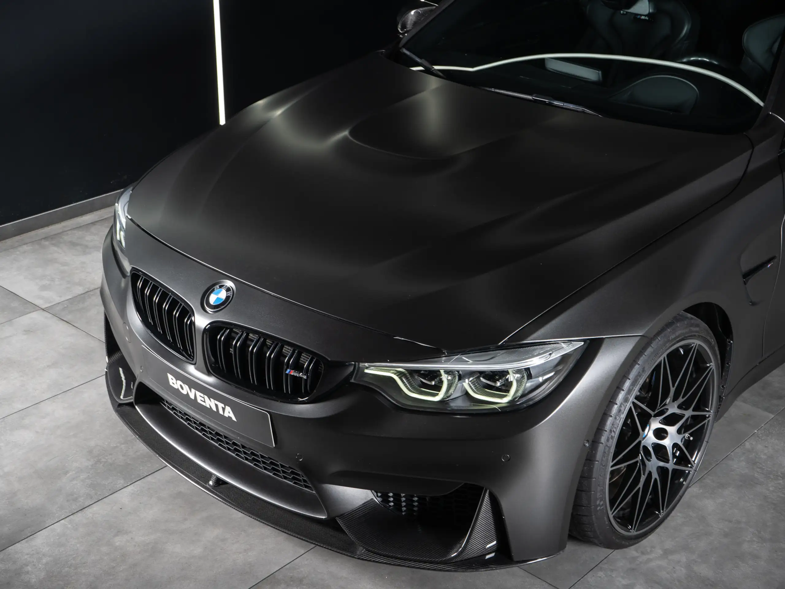 BMW - M4