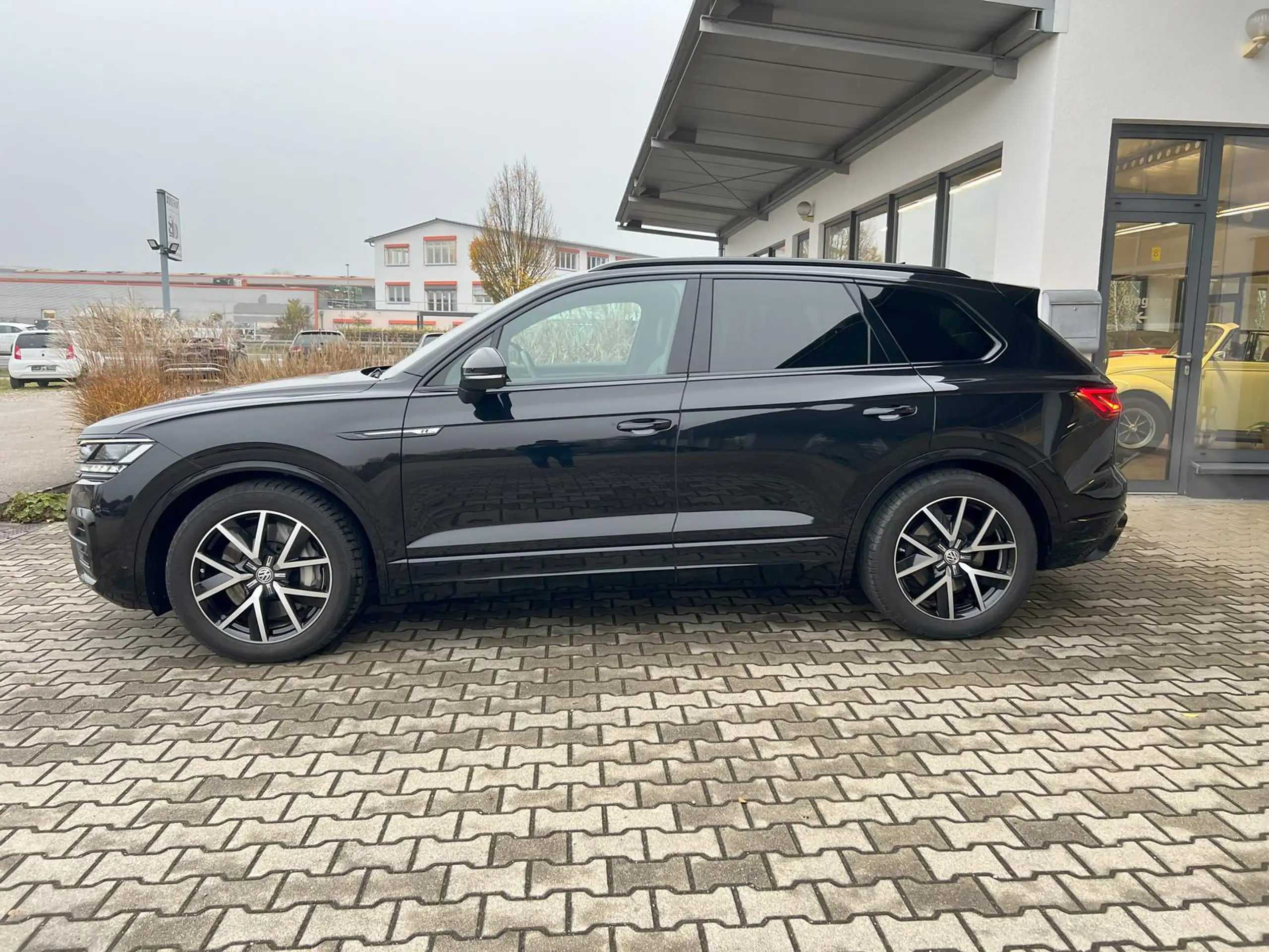 Volkswagen - Touareg