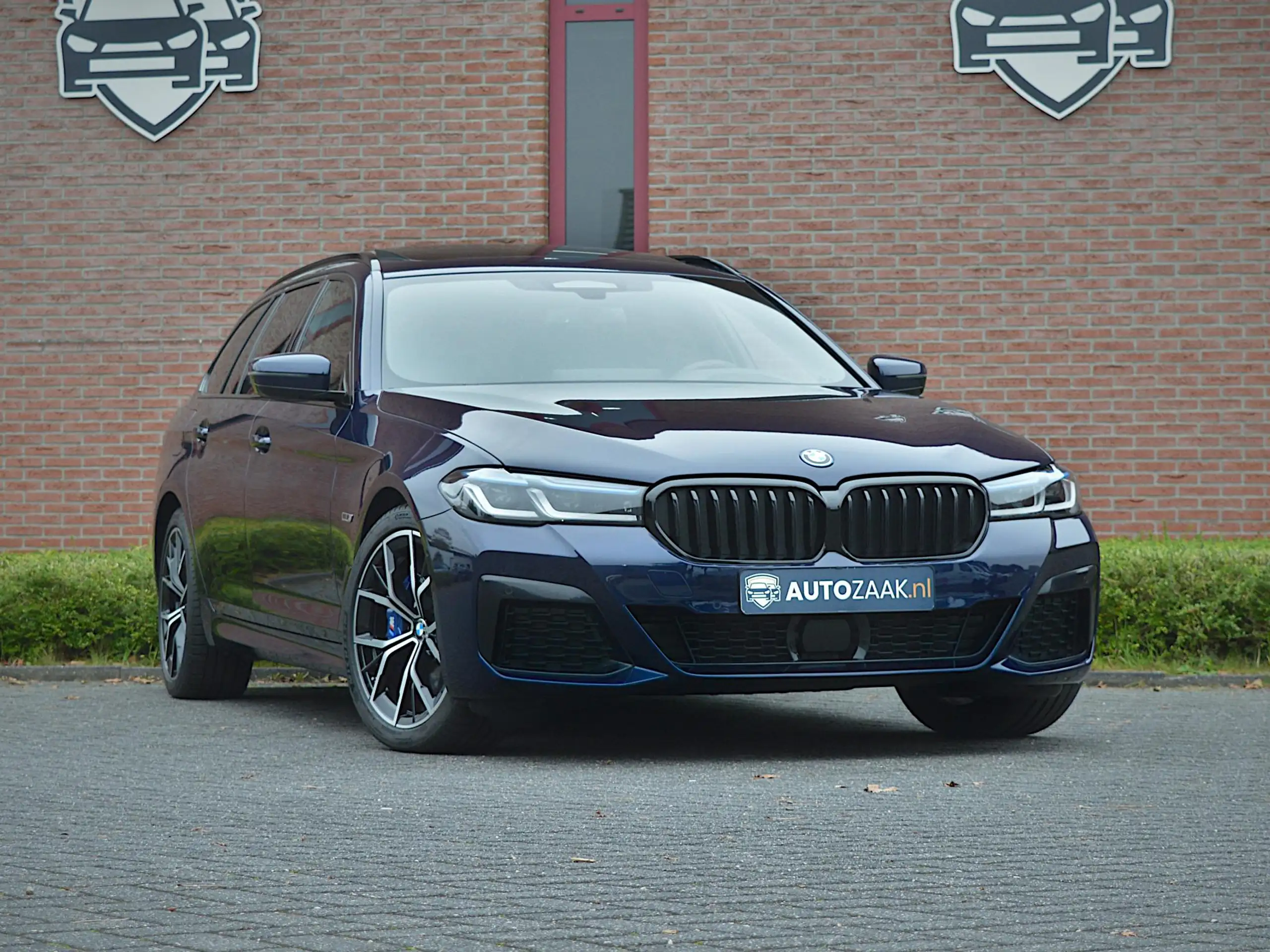 BMW - 530