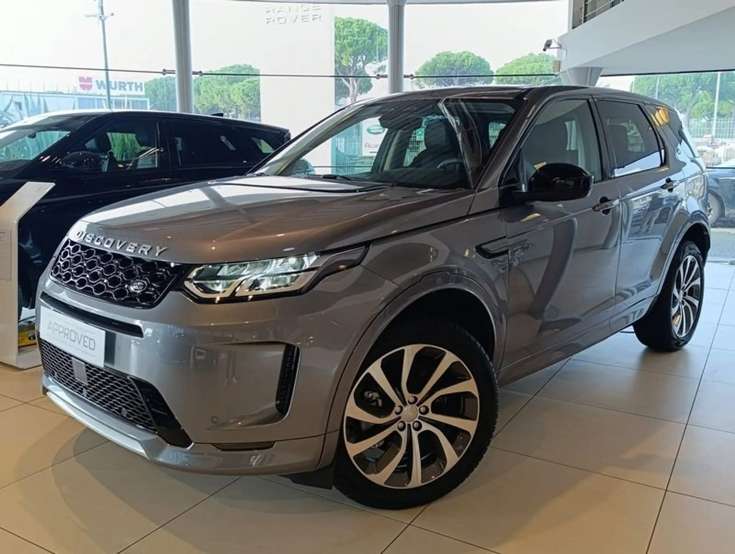 Land Rover - Discovery Sport