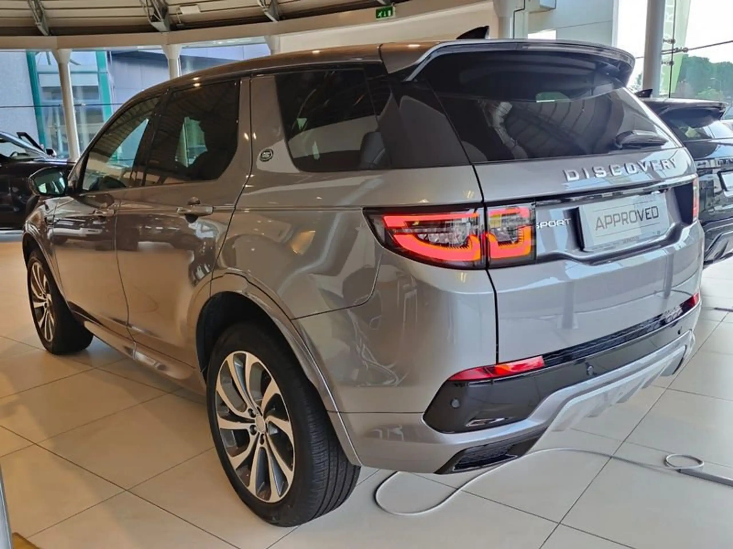 Land Rover - Discovery Sport