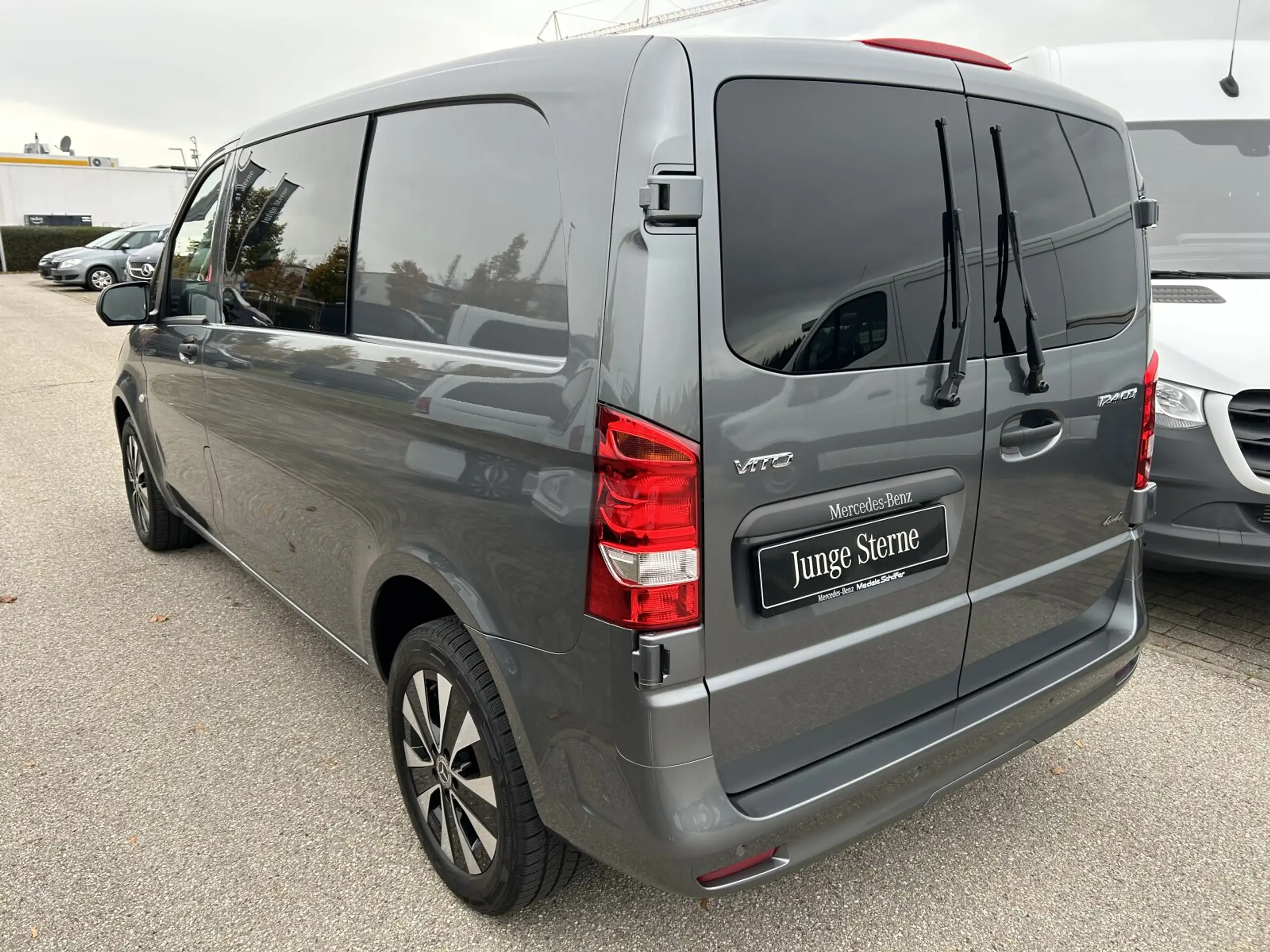 Mercedes-Benz - Vito