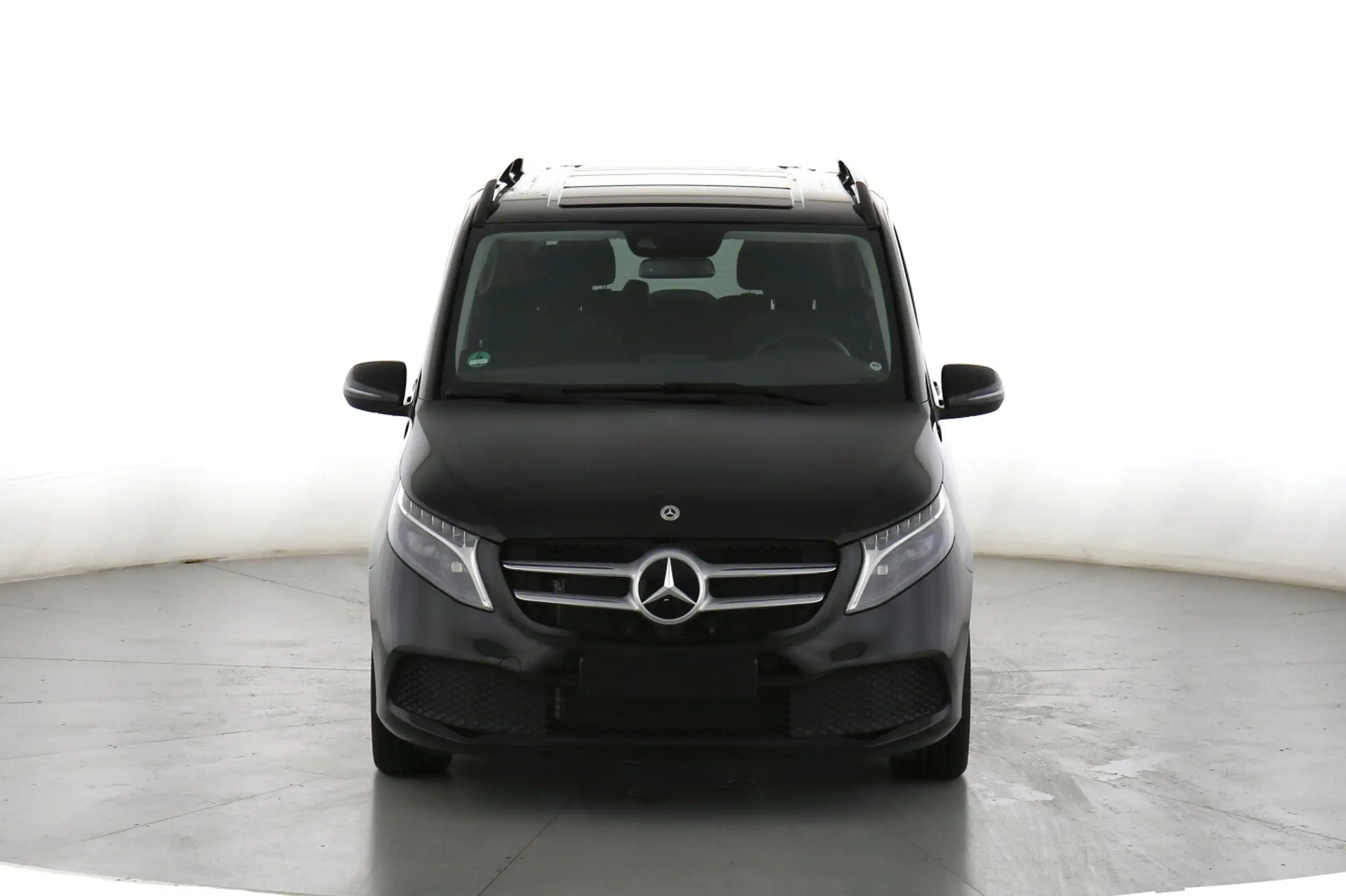 Mercedes-Benz - V 250