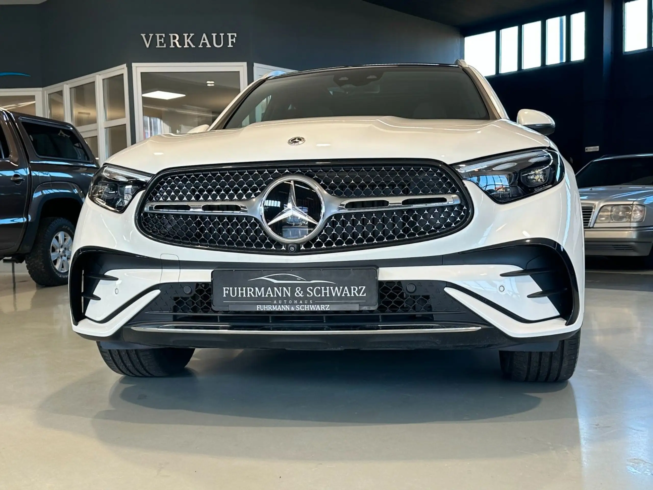 Mercedes-Benz - GLC 220