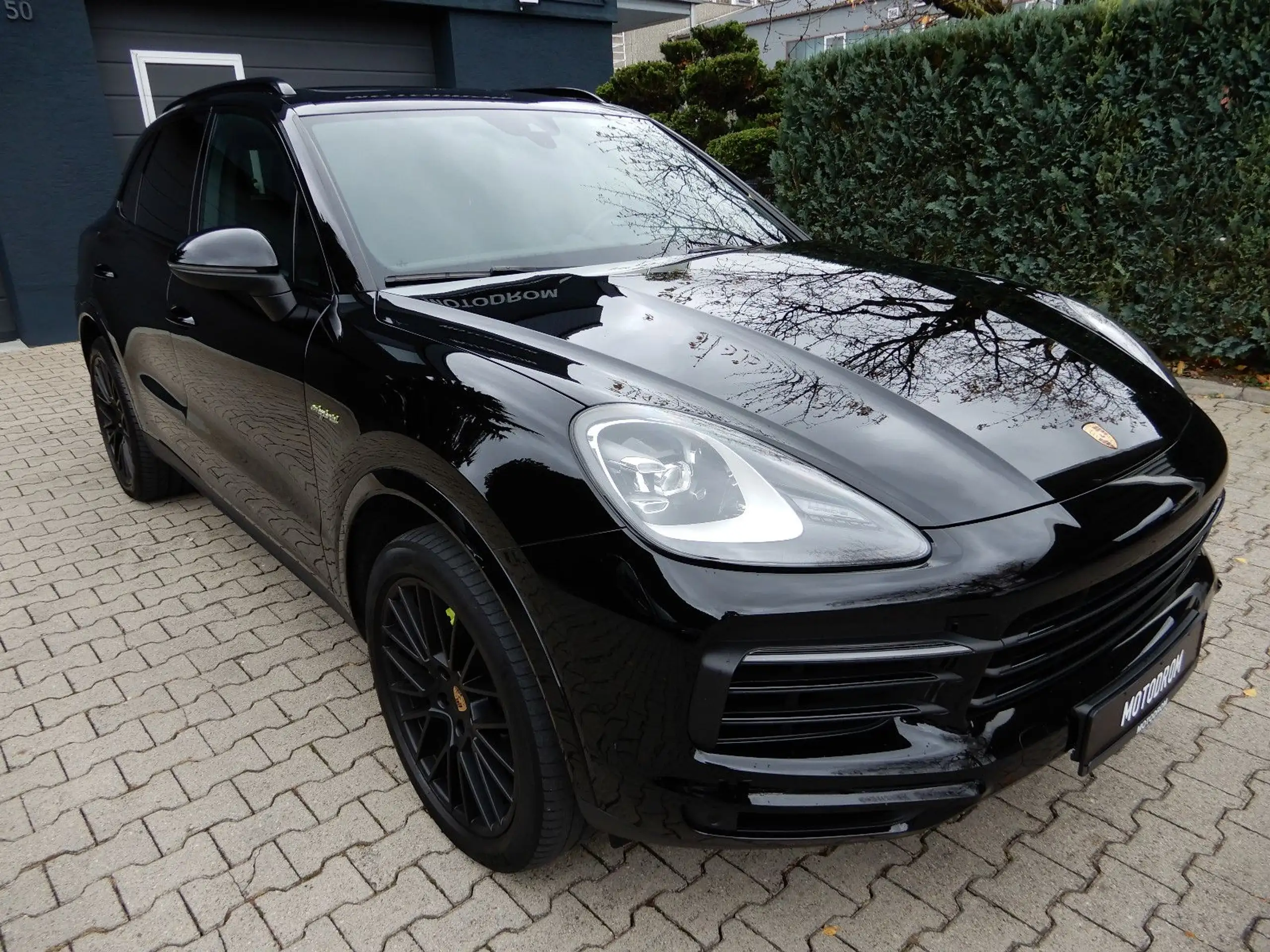 Porsche - Cayenne