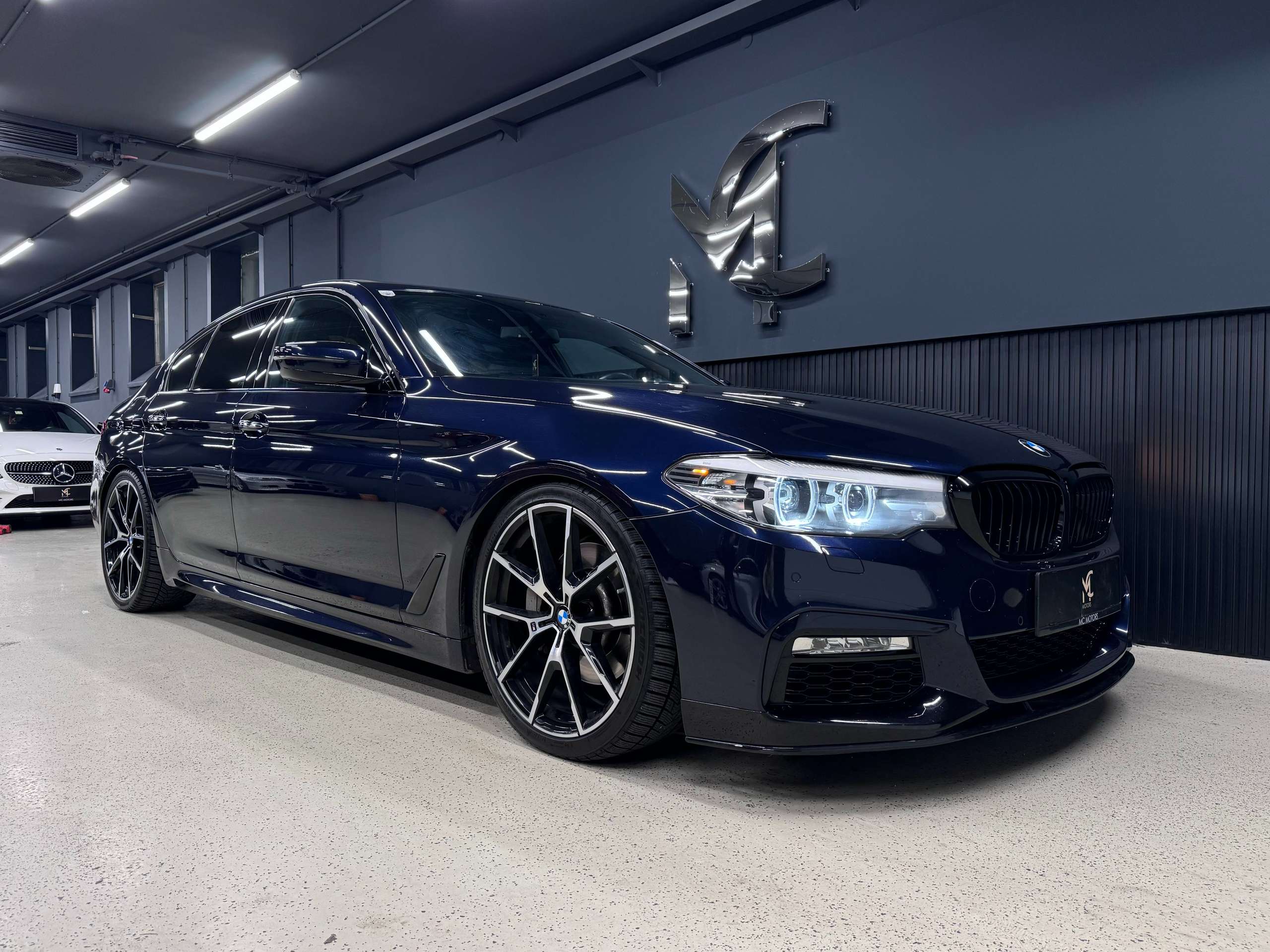 BMW - 540