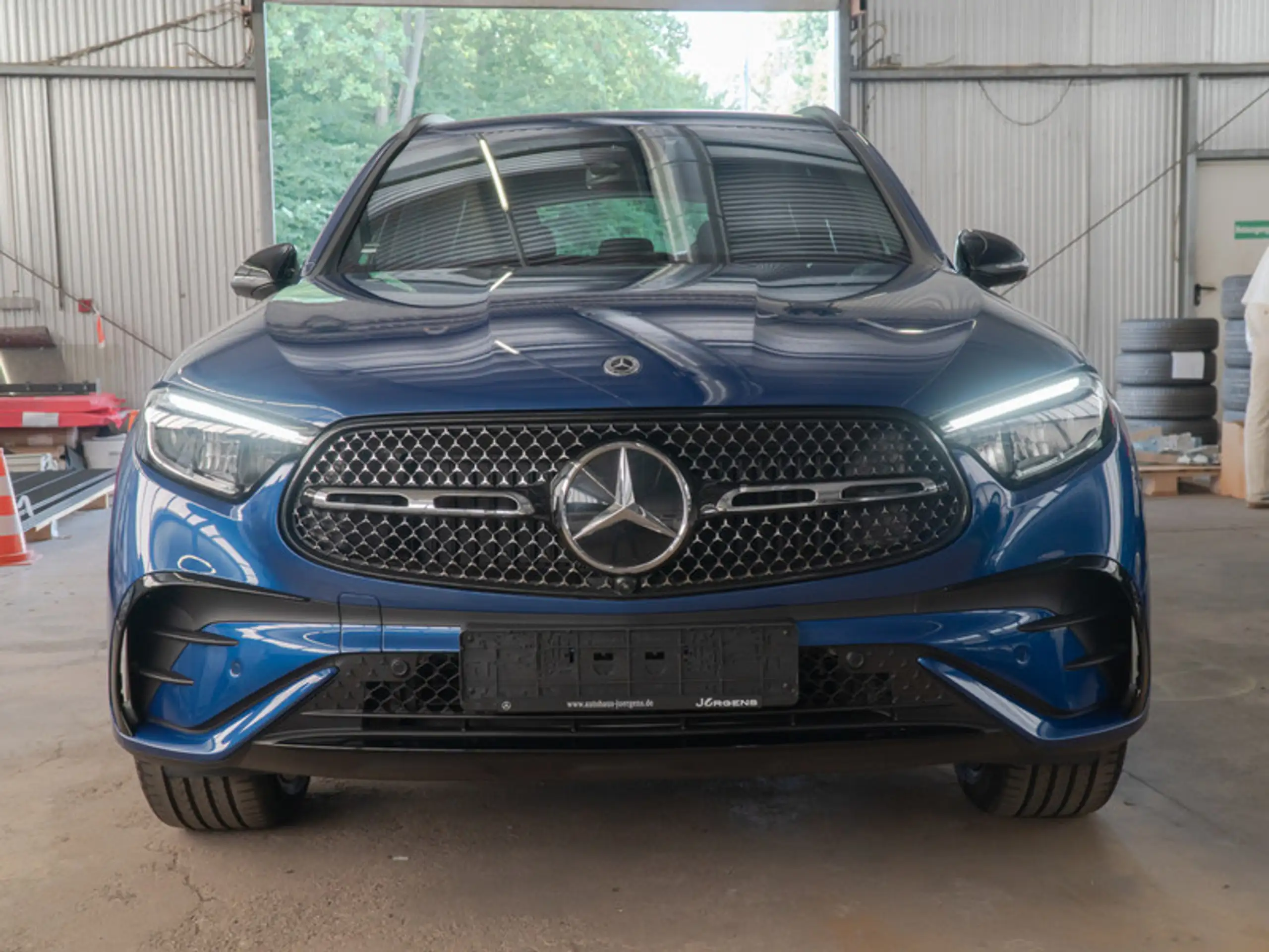 Mercedes-Benz - GLC 200