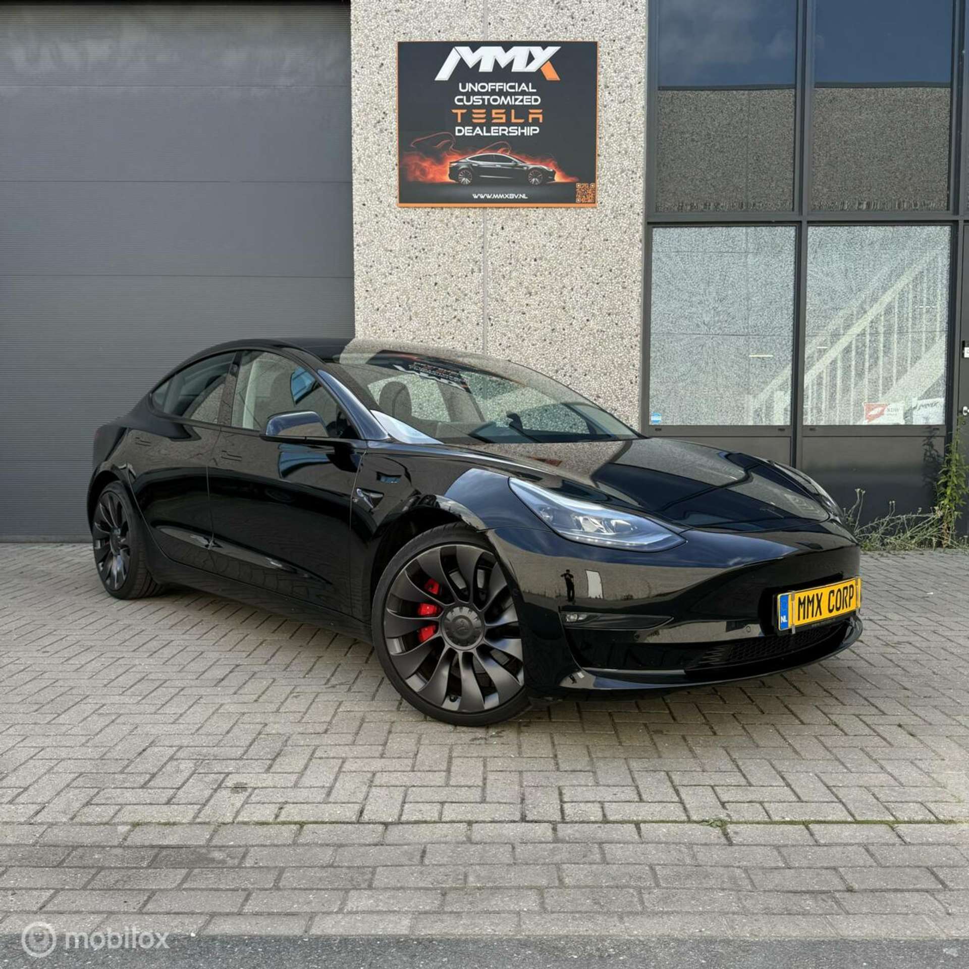 Tesla - Model 3