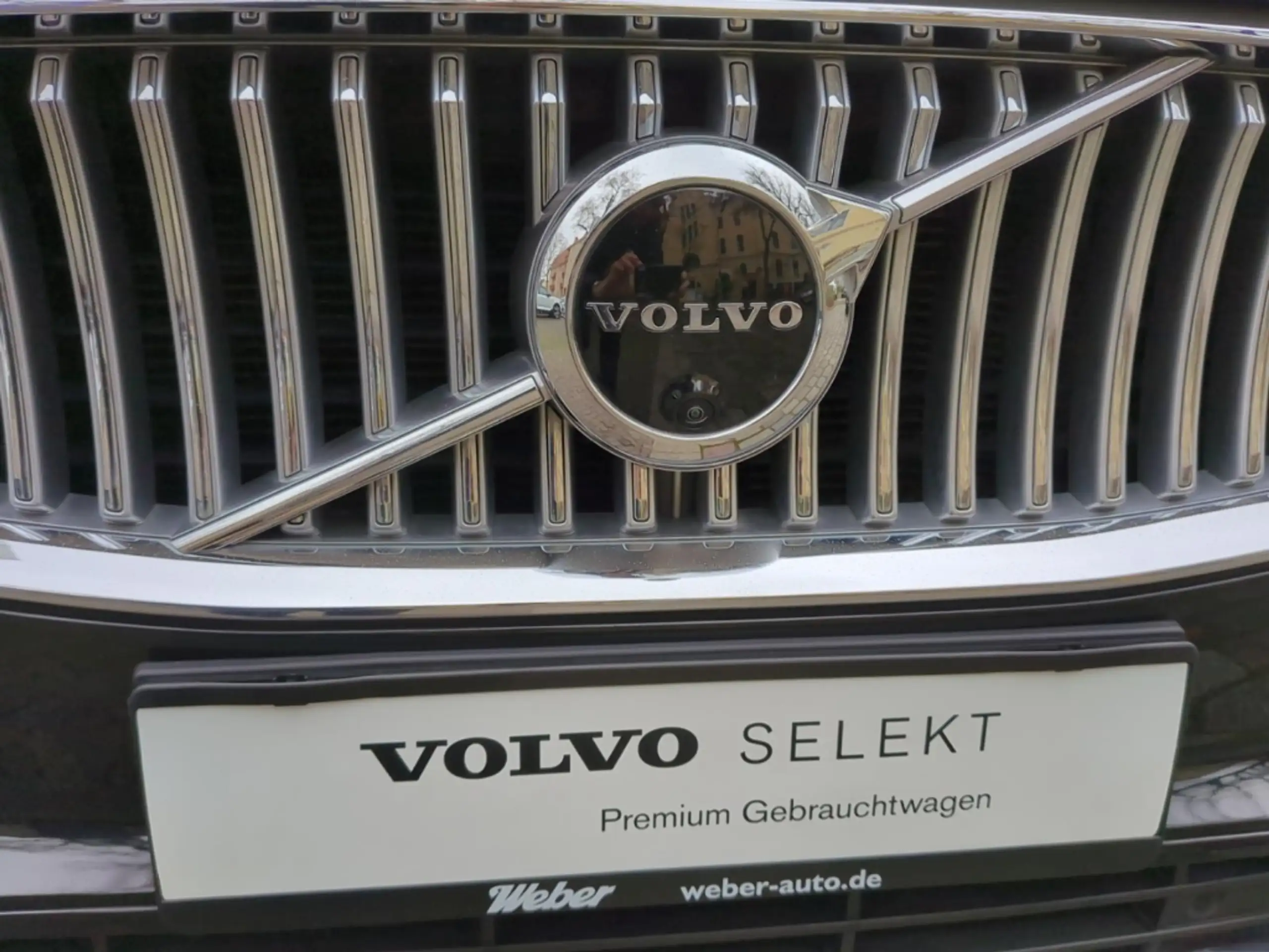 Volvo - XC90