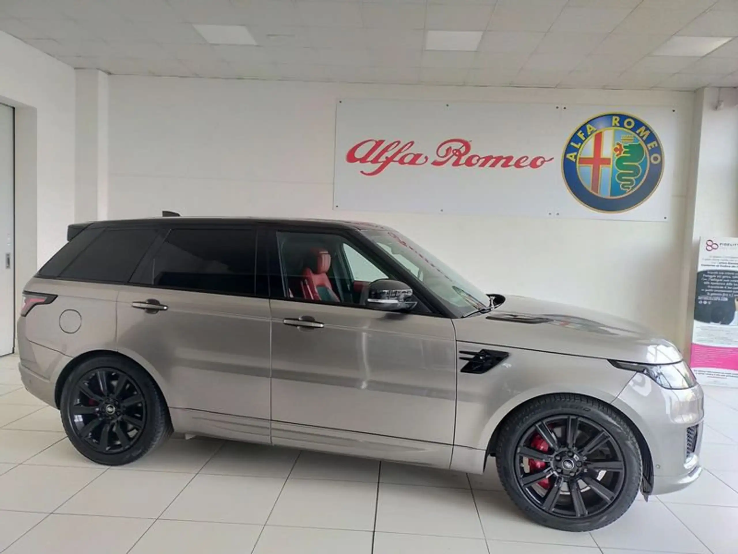 Land Rover - Range Rover Sport