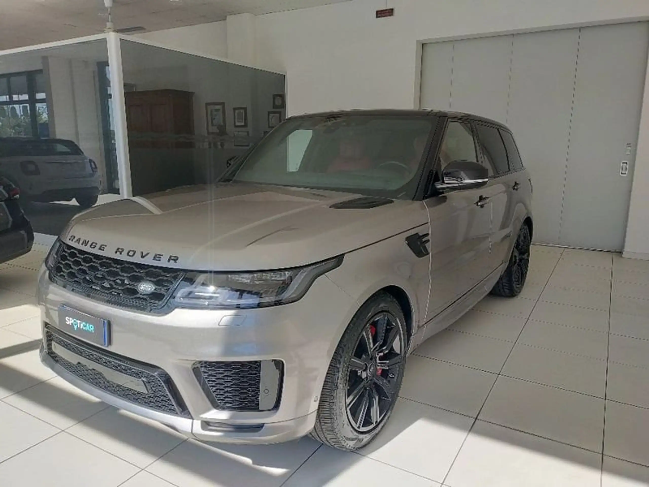 Land Rover - Range Rover Sport