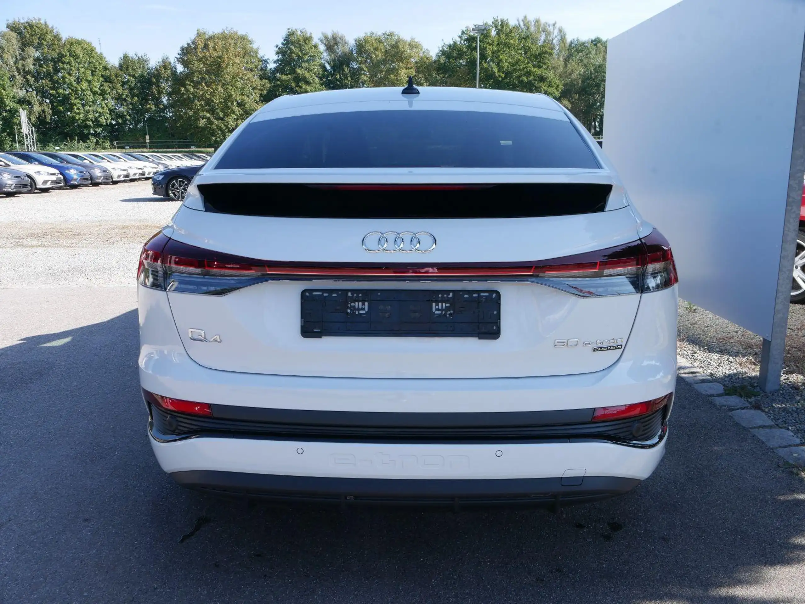 Audi - Q4 e-tron