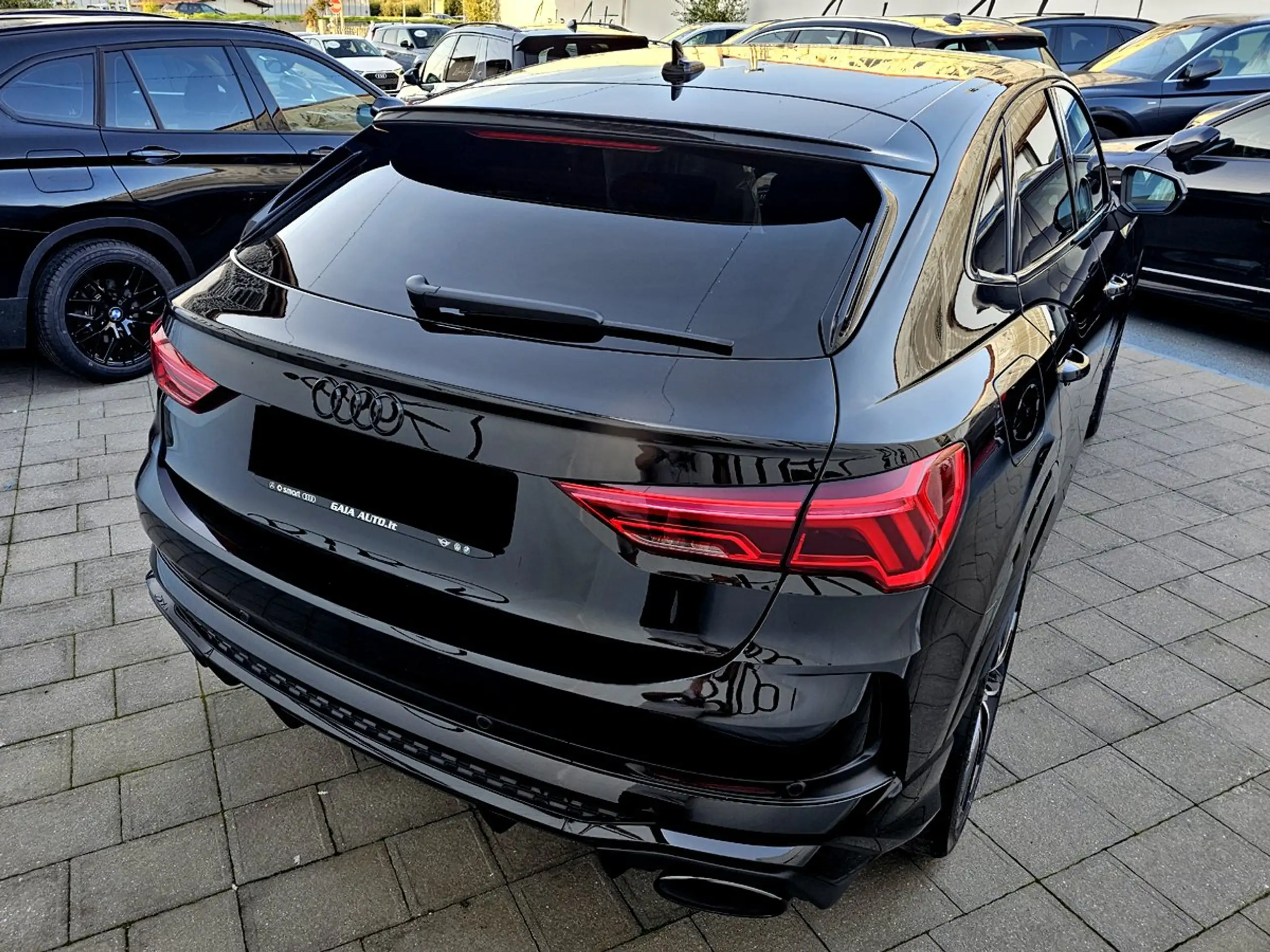 Audi - RS Q3