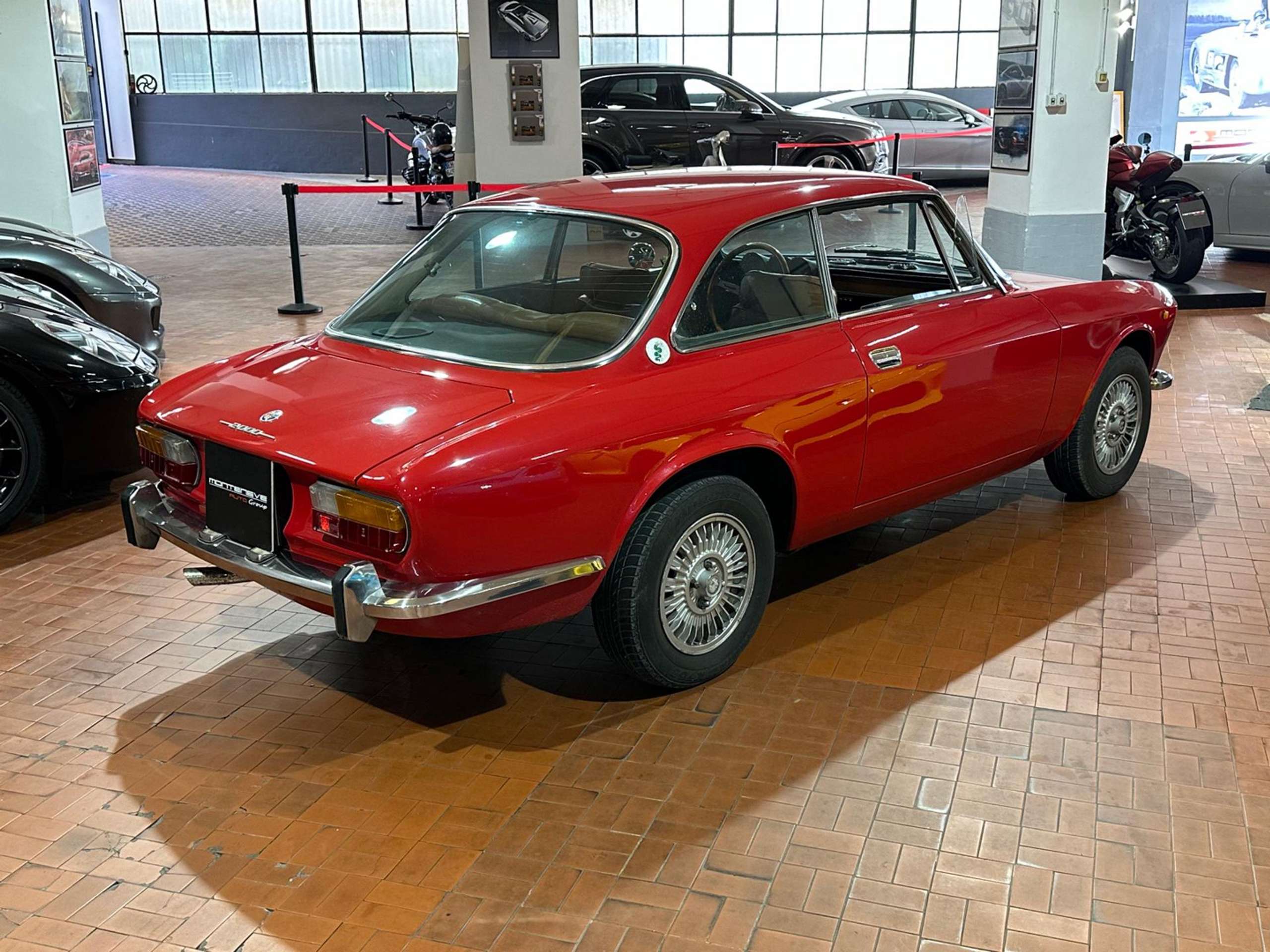 Alfa Romeo - 2000