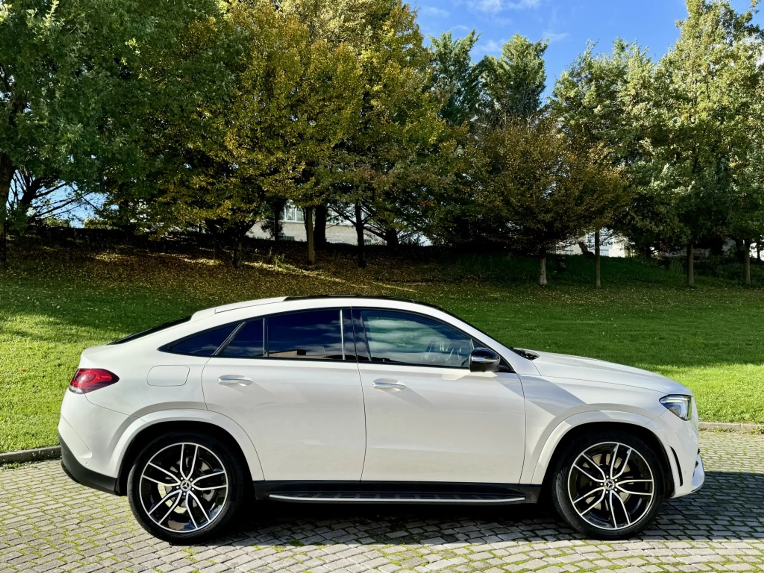 Mercedes-Benz - GLE 400