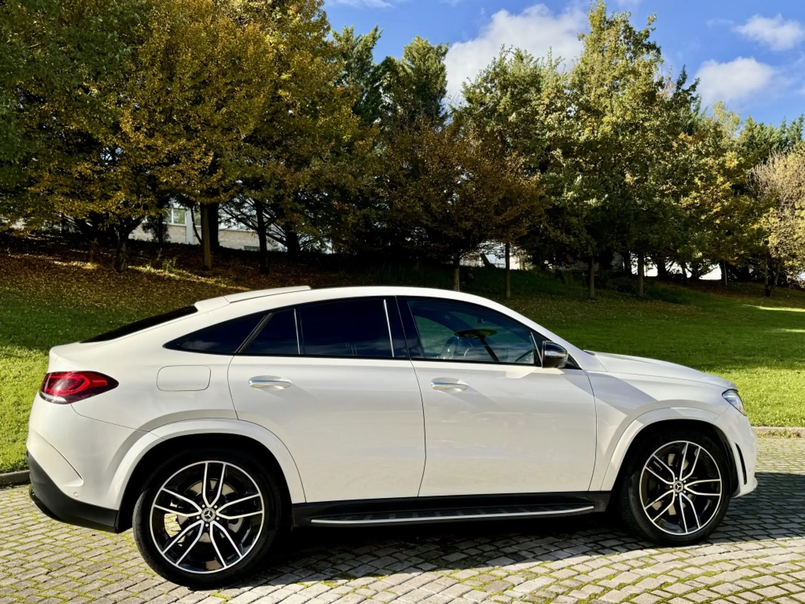 Mercedes-Benz - GLE 400